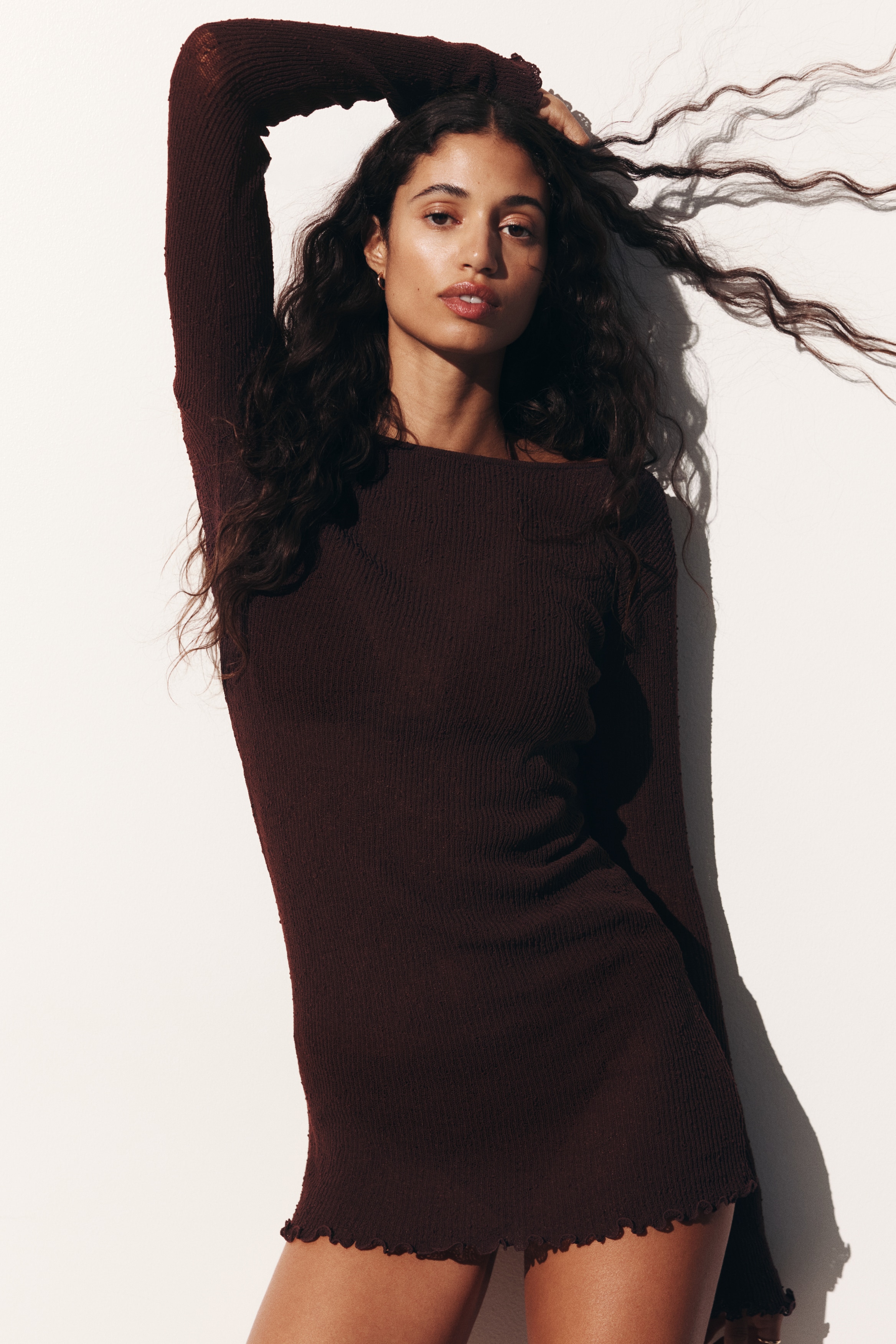 Deep-back knitted dress