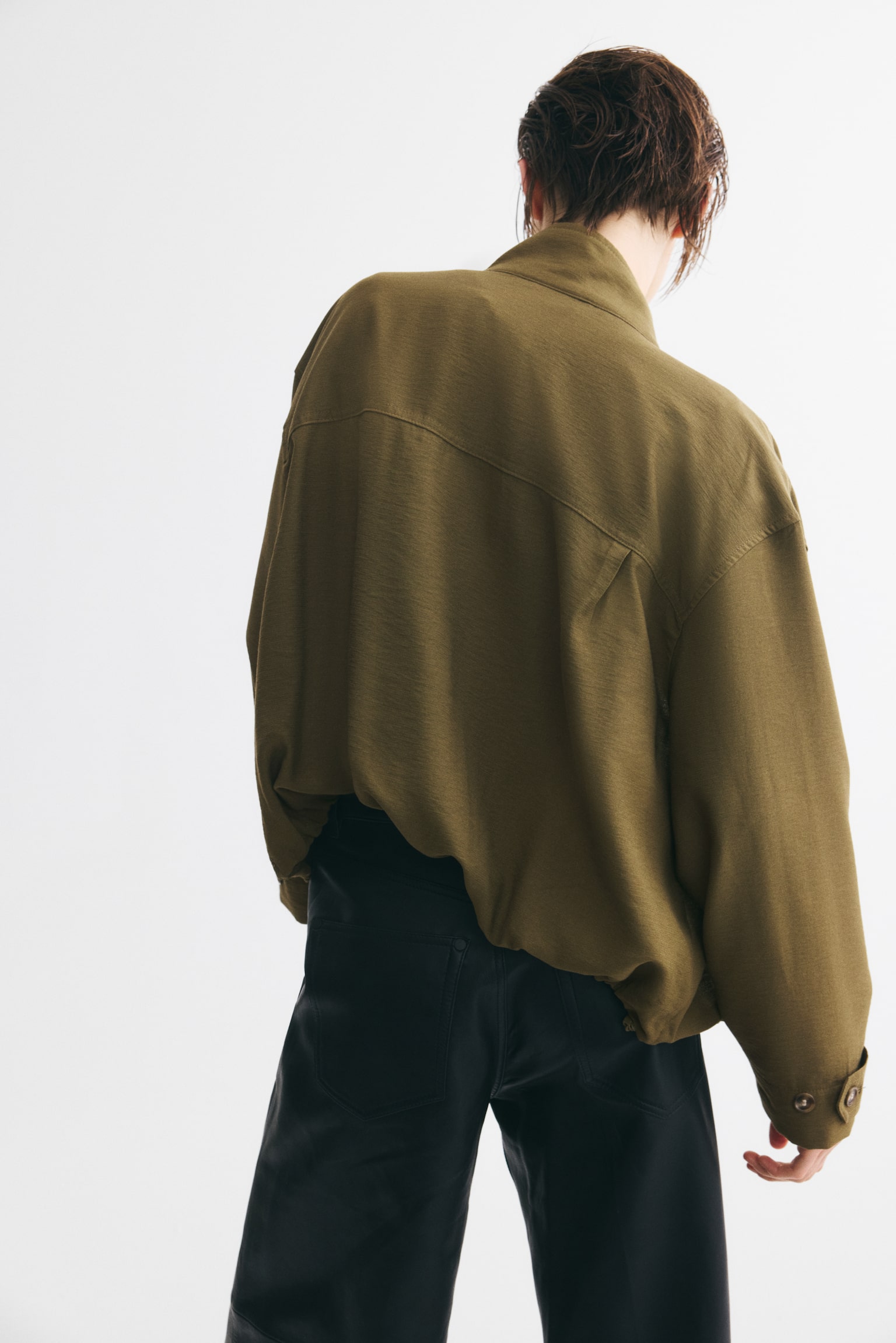 Женская куртка H&M Funnel-Collar, цвет: Хаки зелёный — фото 6