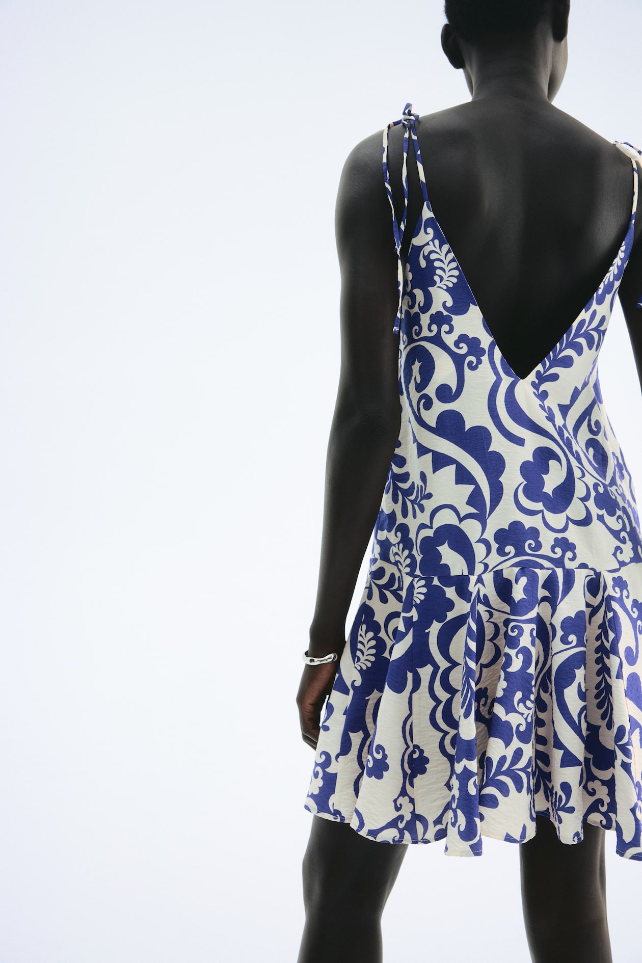 cap sleeve dress Black V Neck Sequin Aqua Blue Dress - Size:44x32 Slim ring