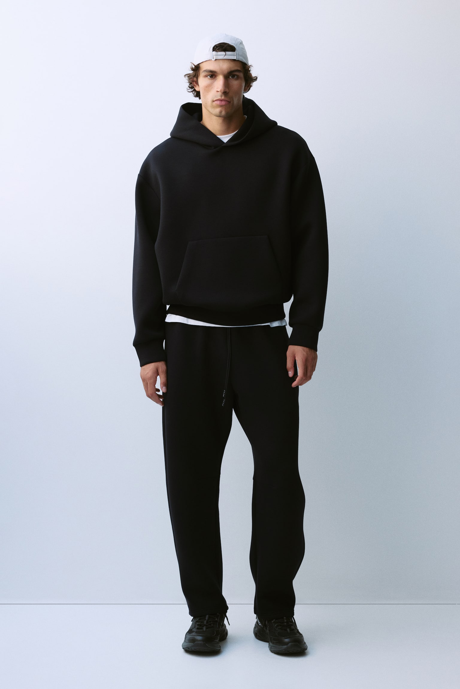 Мужское худи H&M Move Oversized Sports with DryMove™, цвет: Чёрный — фото 4
