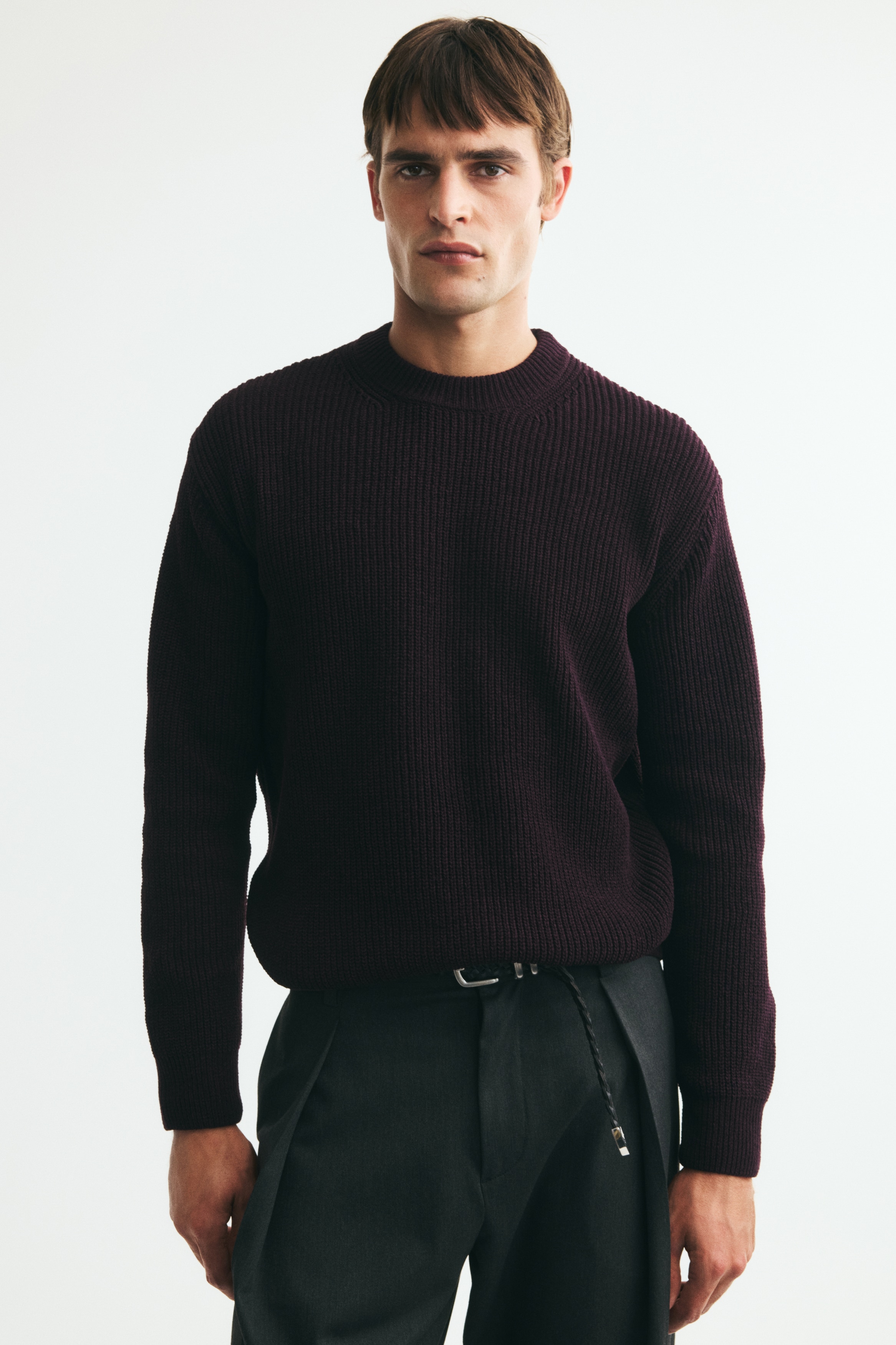 Relaxed Fit Rib-knit jumperModel