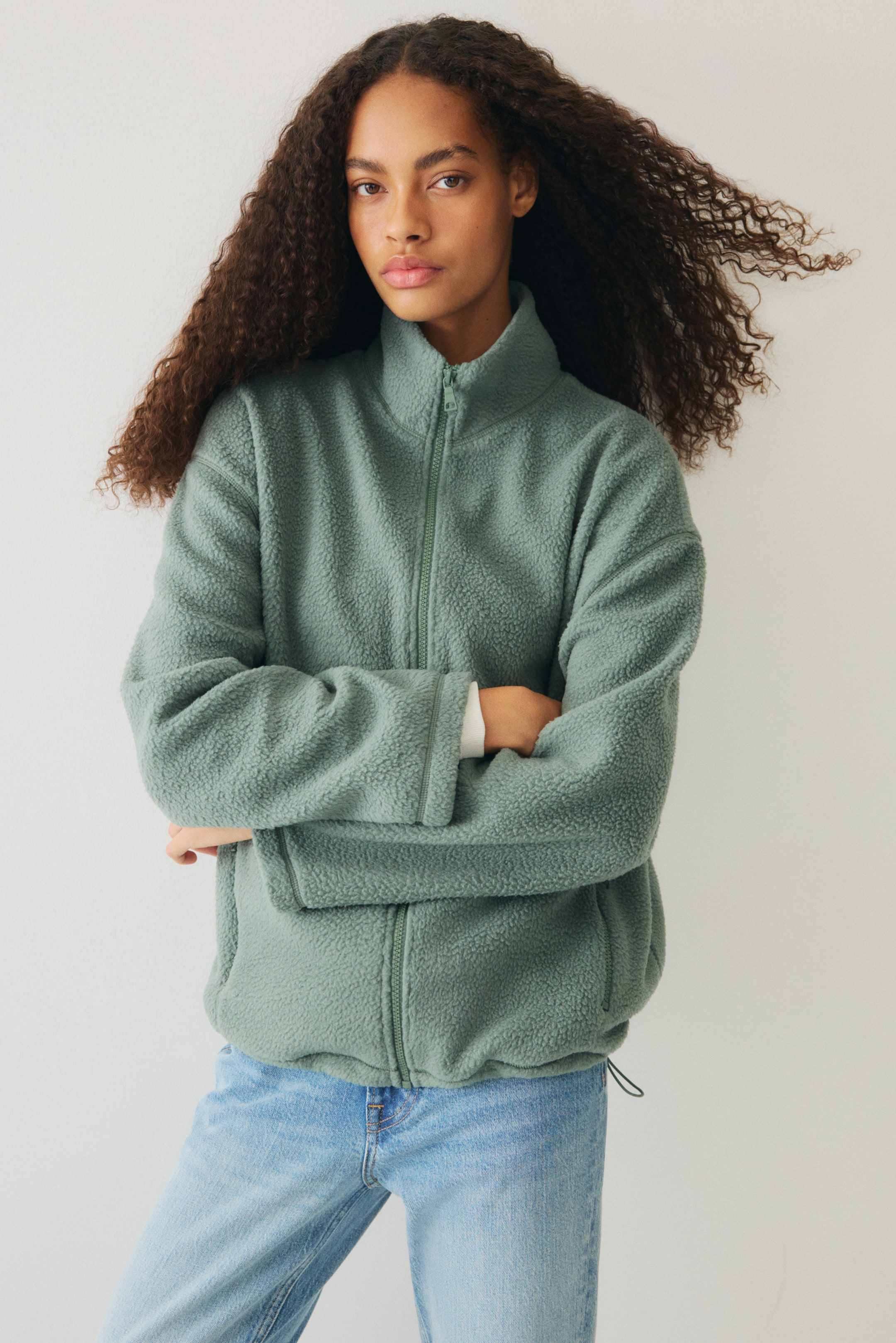 Zobraziť väčší obrázok: Teddy bunda - Tlmená smaragdovozelená - ŽENY | H&M SK 2