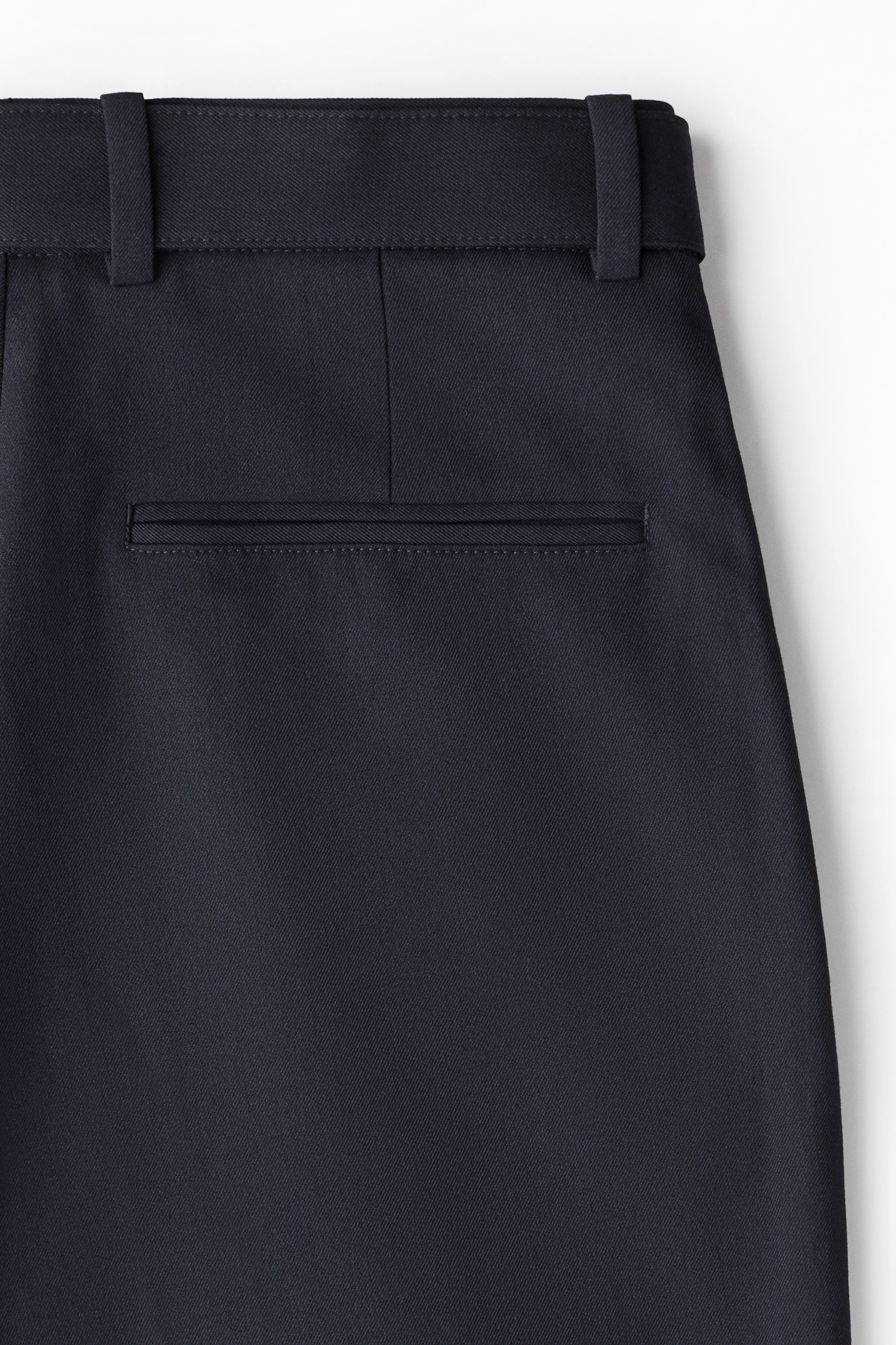 Relaxed-Fit Belted Pants