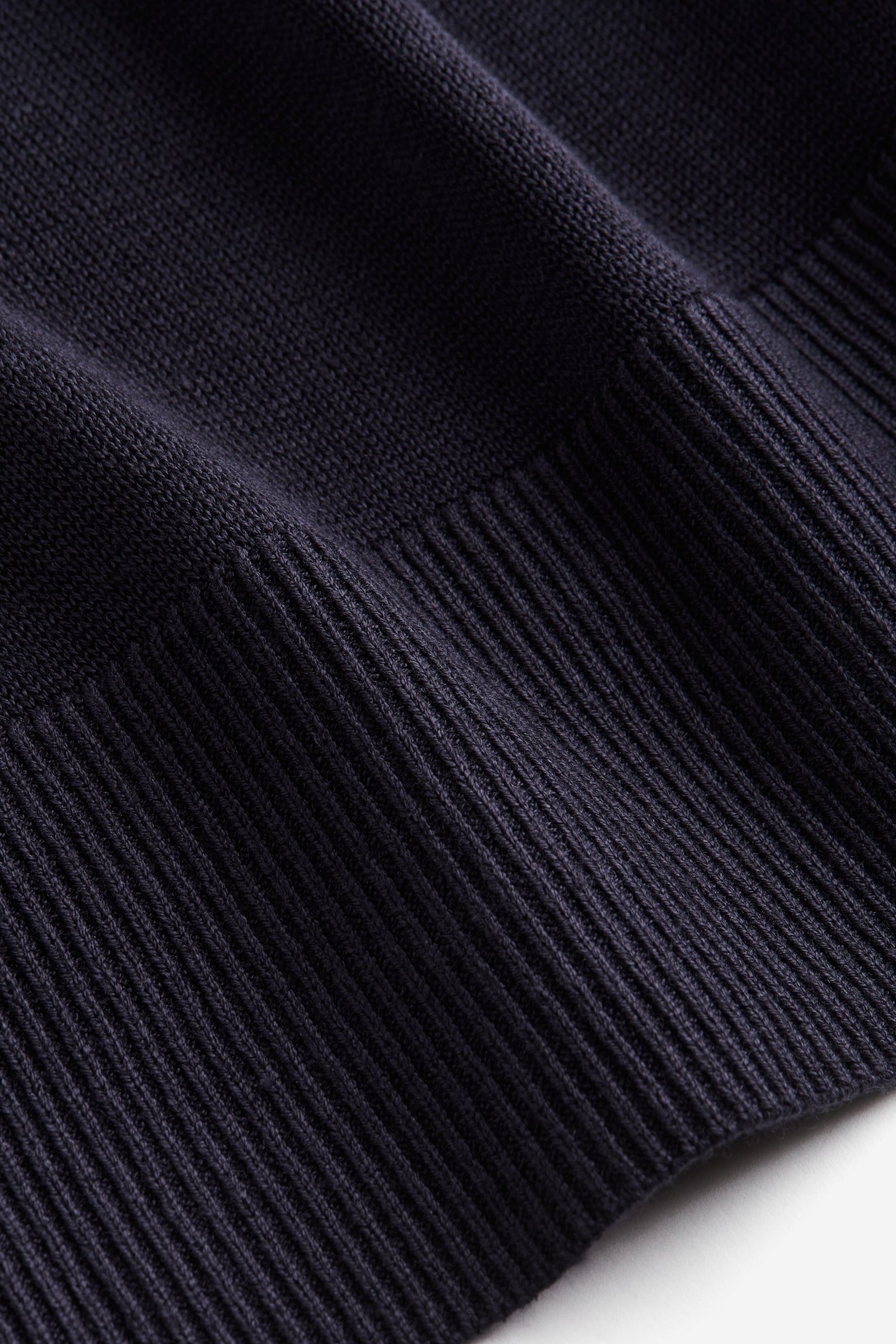 Fine-knit jumper - Navy blue/Dark brown/Red/Cream/Black striped/Camel/Black/Striped/Black/Dark grey marl/Grey - 3