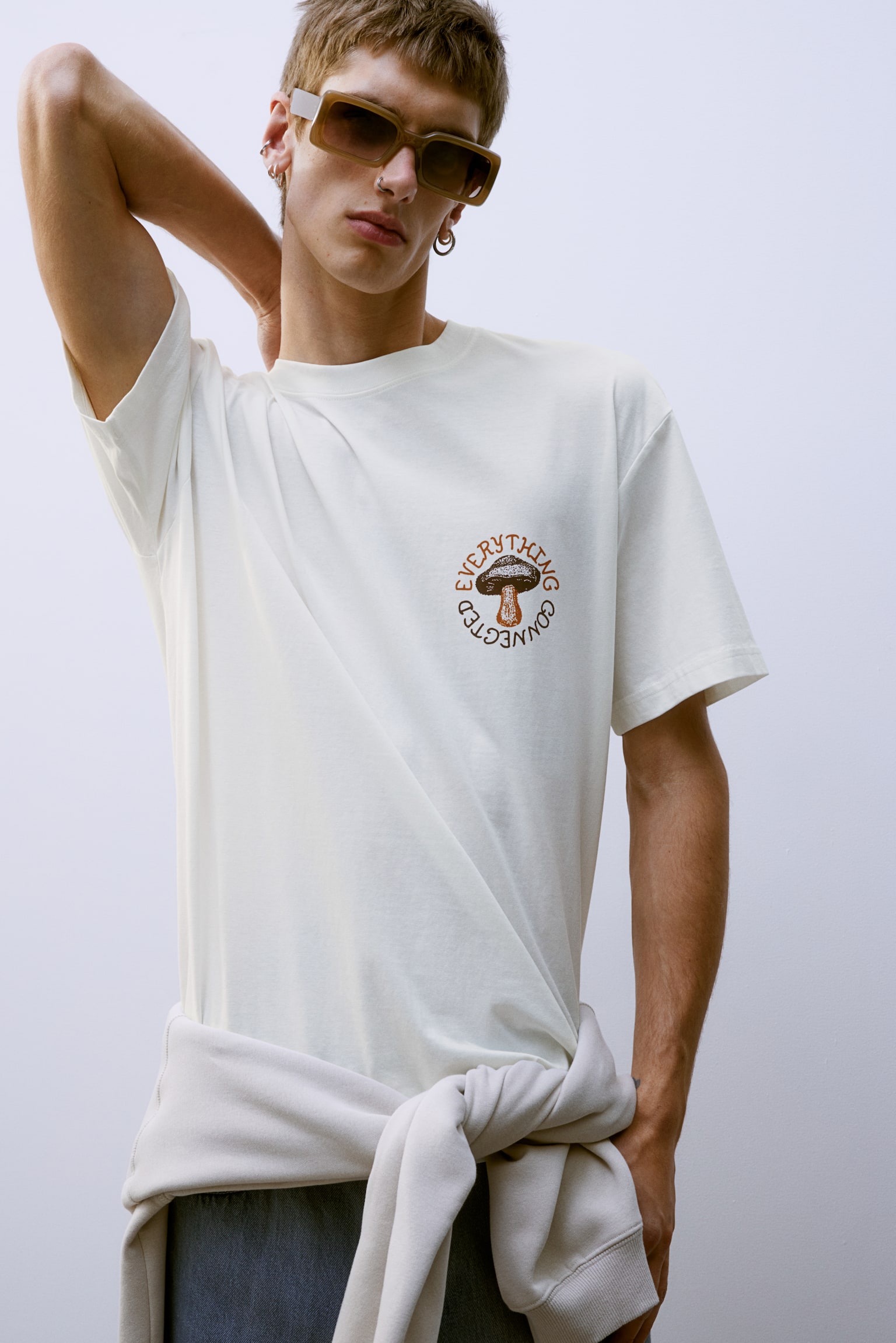 Loose Fit Print Tee - White/Mushrooms/Black/Word/Light beige/Navy blue/Butterfly/White/Bloomcraft/White/Glow/Purple/Radiate Good Energy - 5