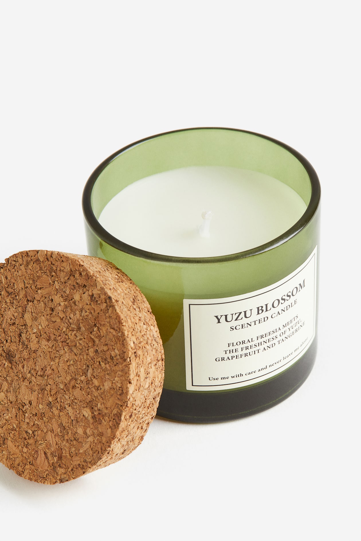 Bougie parfumée avec couvercle en liège - Yuzu Blossom - Home All | H&M FR