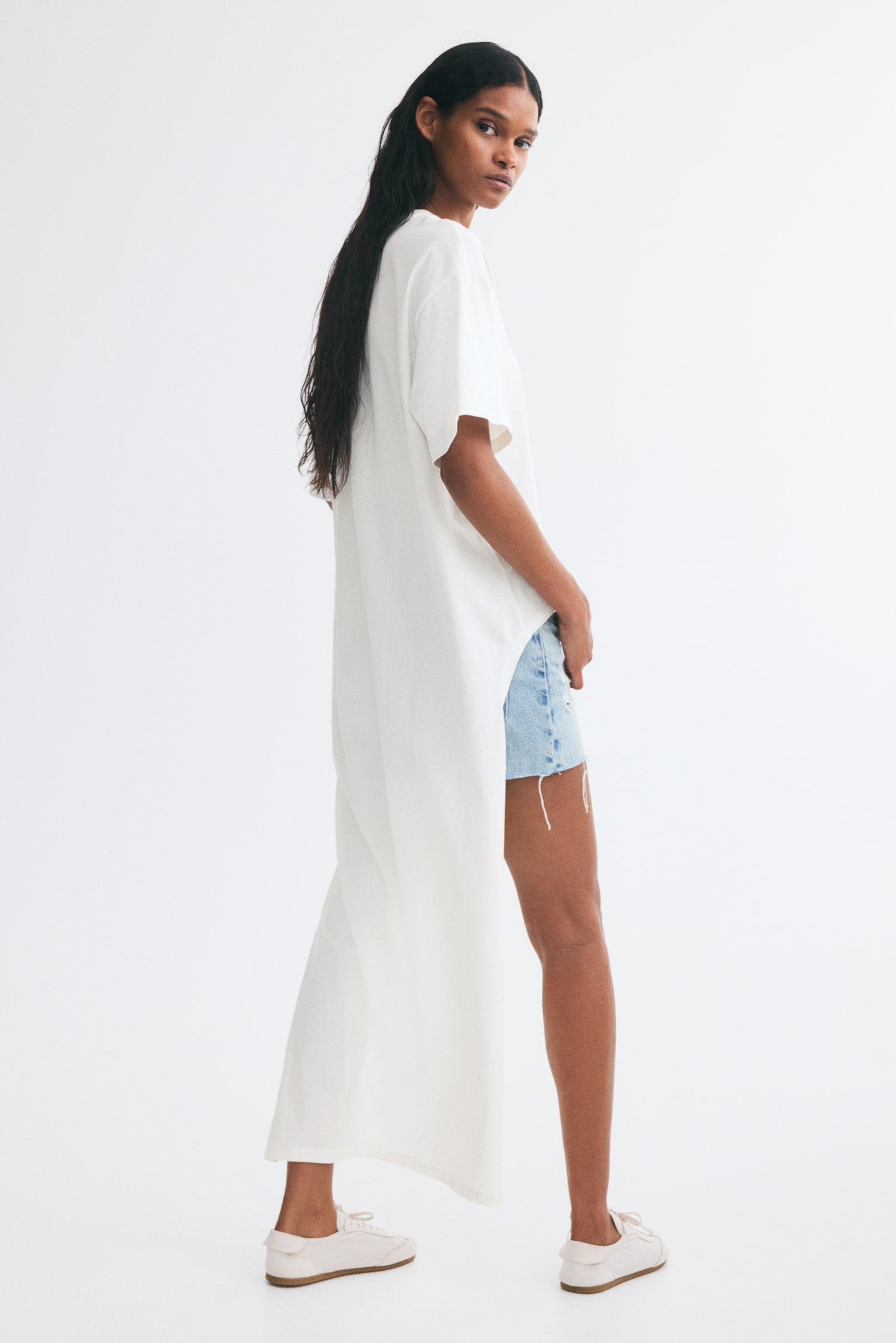 Женская футболка H&M High-Low, цвет: Слоновая кость — фото 4