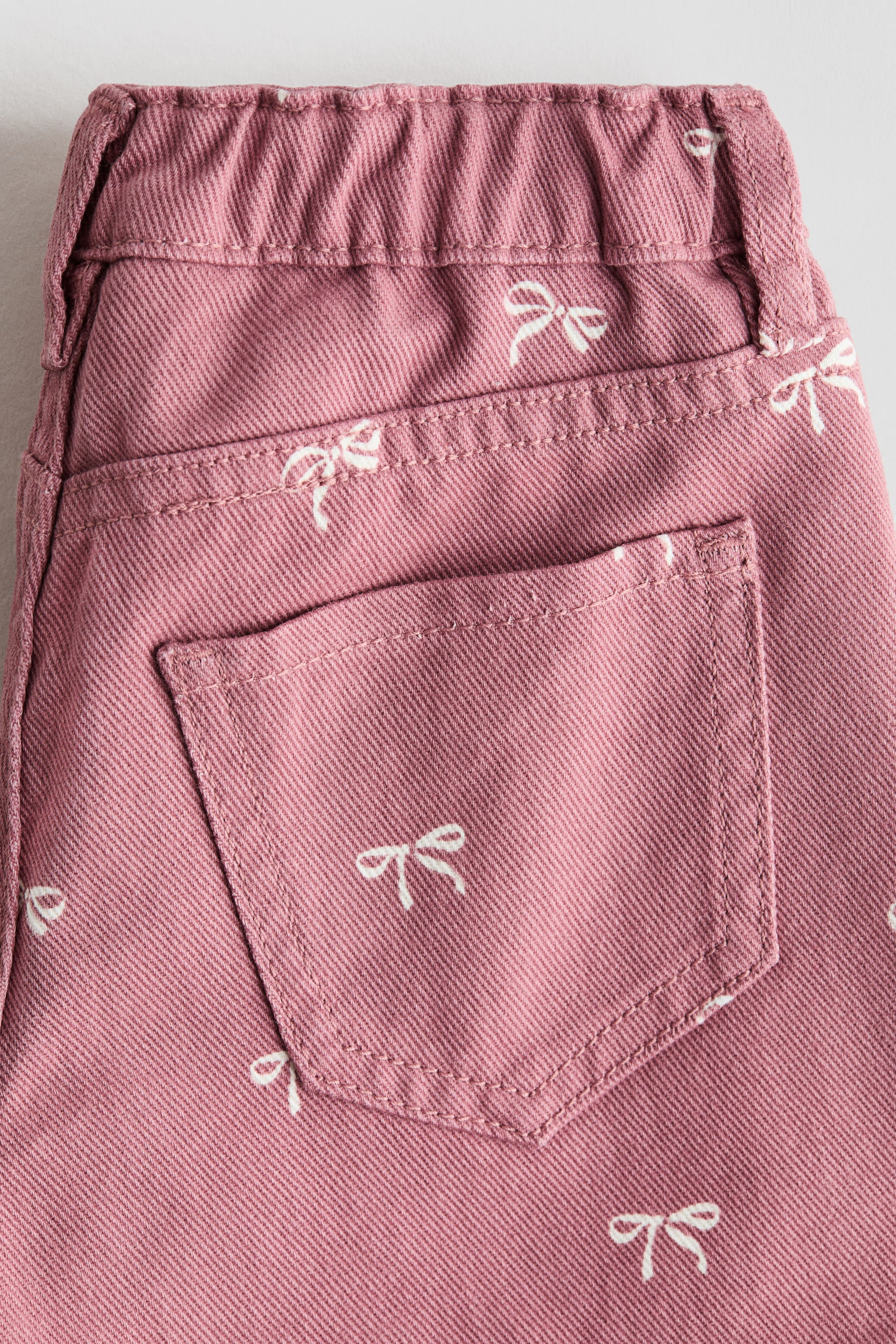Детские шорты H&M Printed Cotton Twill, цвет: Тёмный пыльный розовый — фото 2