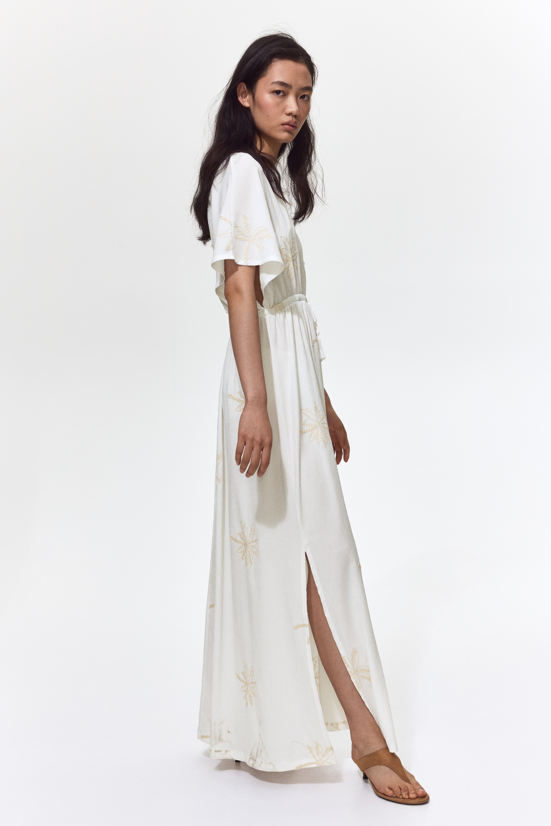 White Maxi Dresses | Long-Sleeve, Satin & Lace | H&M MY White Maxi Dresses | Long-Sleeve, Satin & Lace | H&M MY