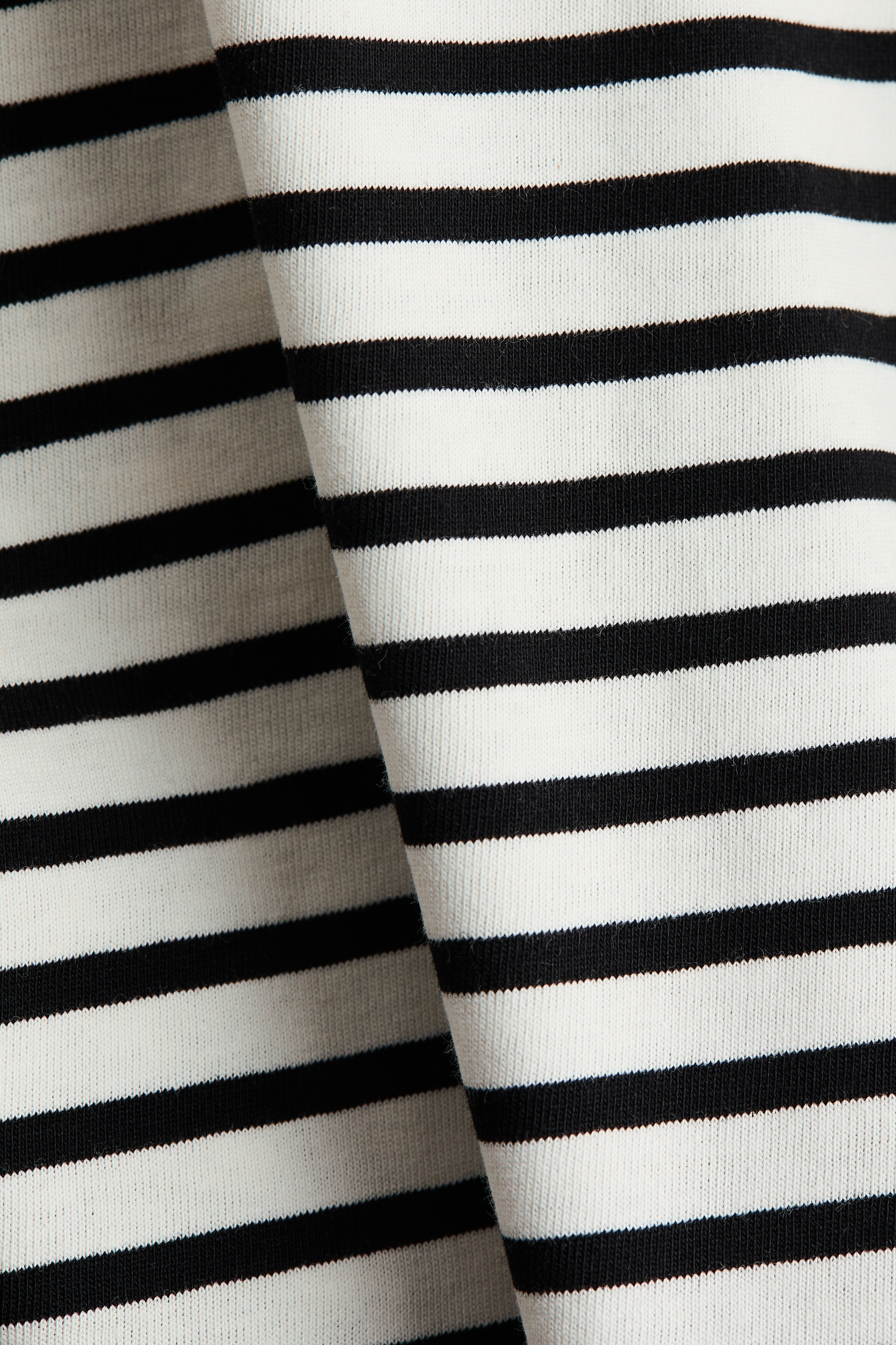 Long-Sleeved Cotton Top thumbnail 6