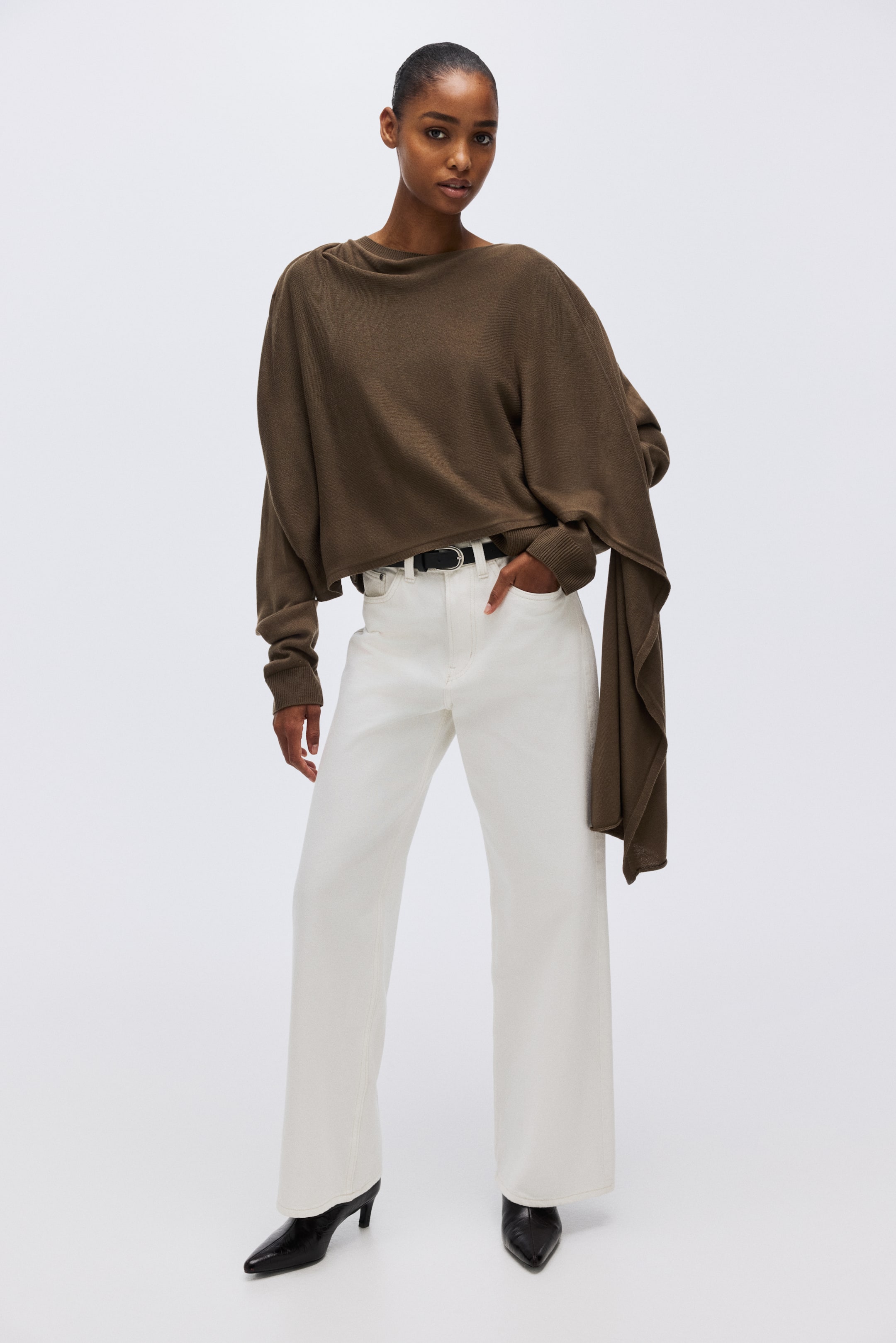 Visa större bild: Stickad tröja med scarfdetalj - Mörk mullvad - DAM | H&M SE 1