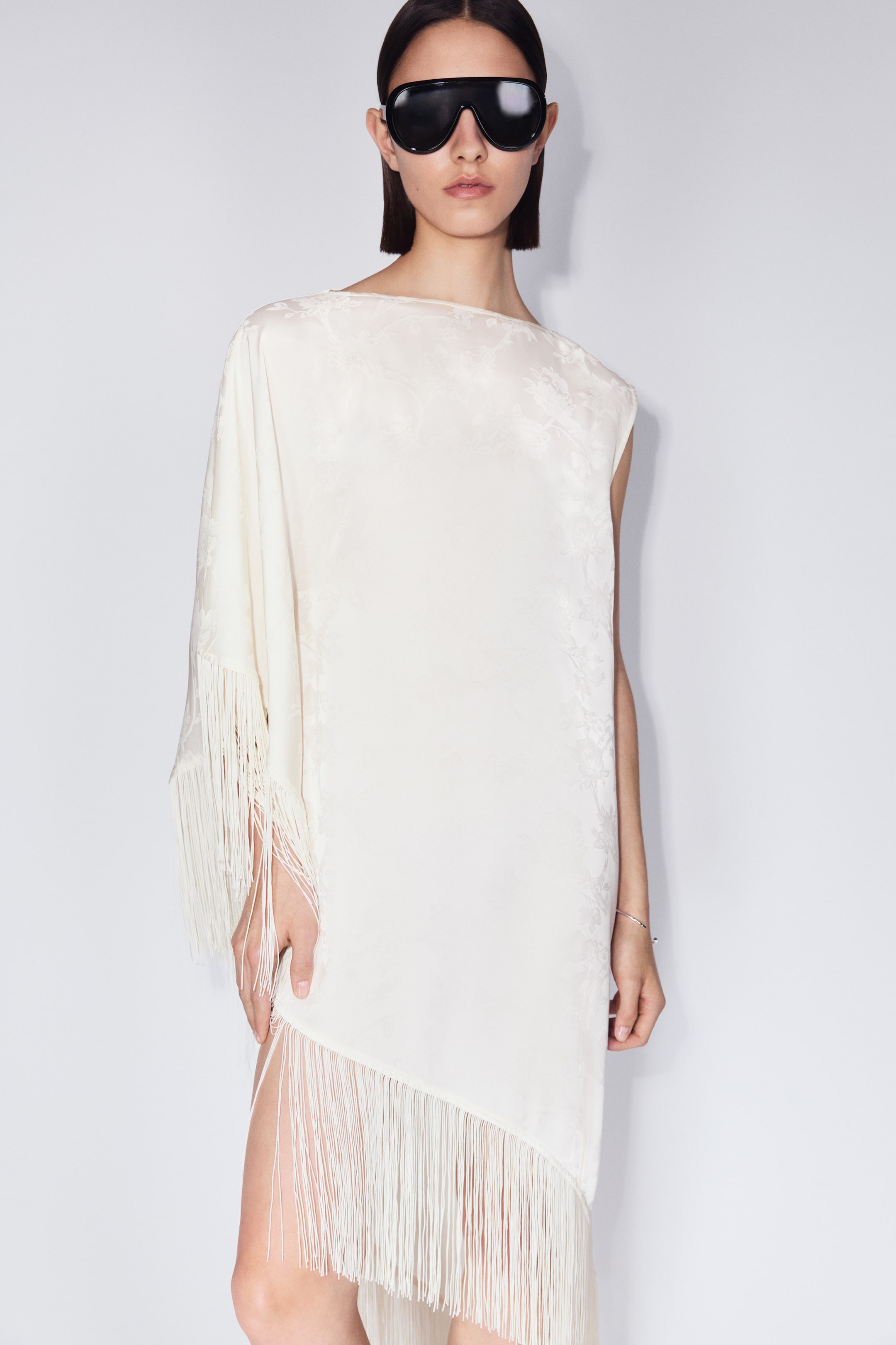 Robe caftan asymétrique avec franges