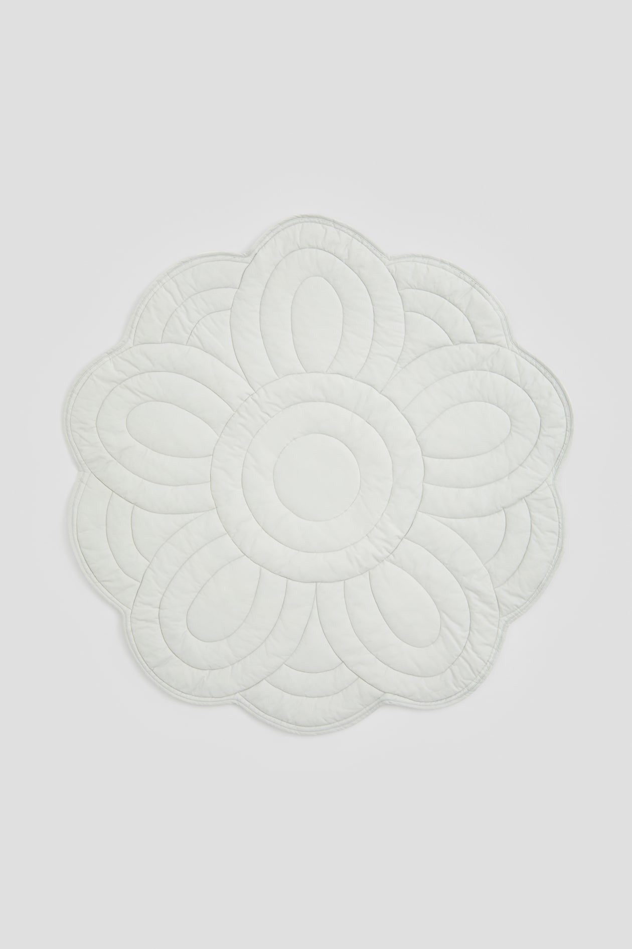 flower-shaped-baby-mat-light-dusty-green-kids-h-m-us