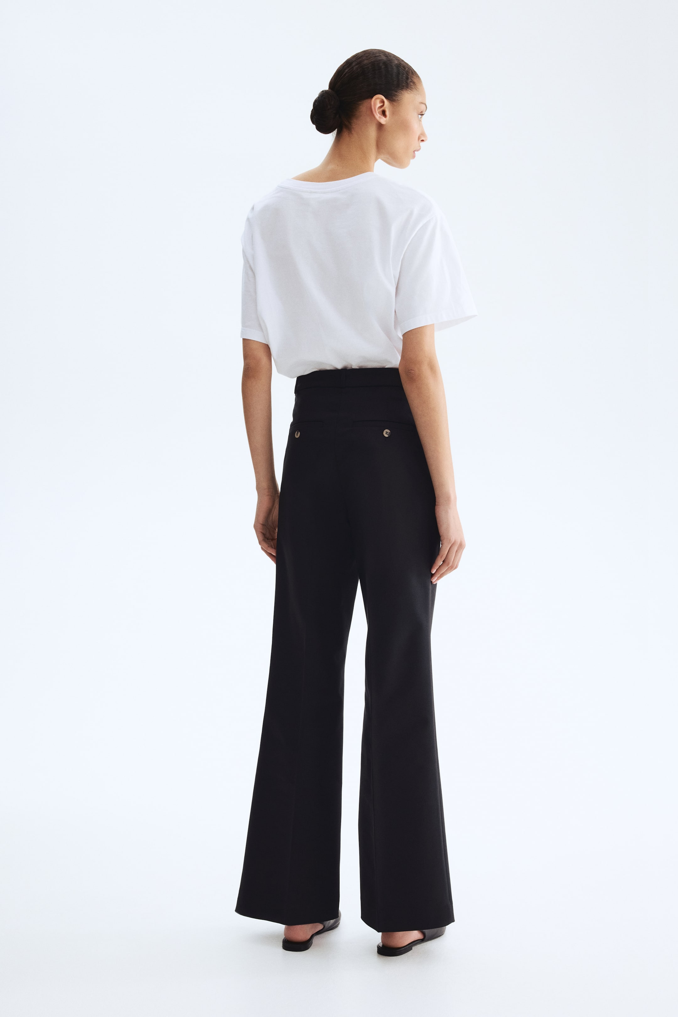 Pantalon jambe semi-évasée