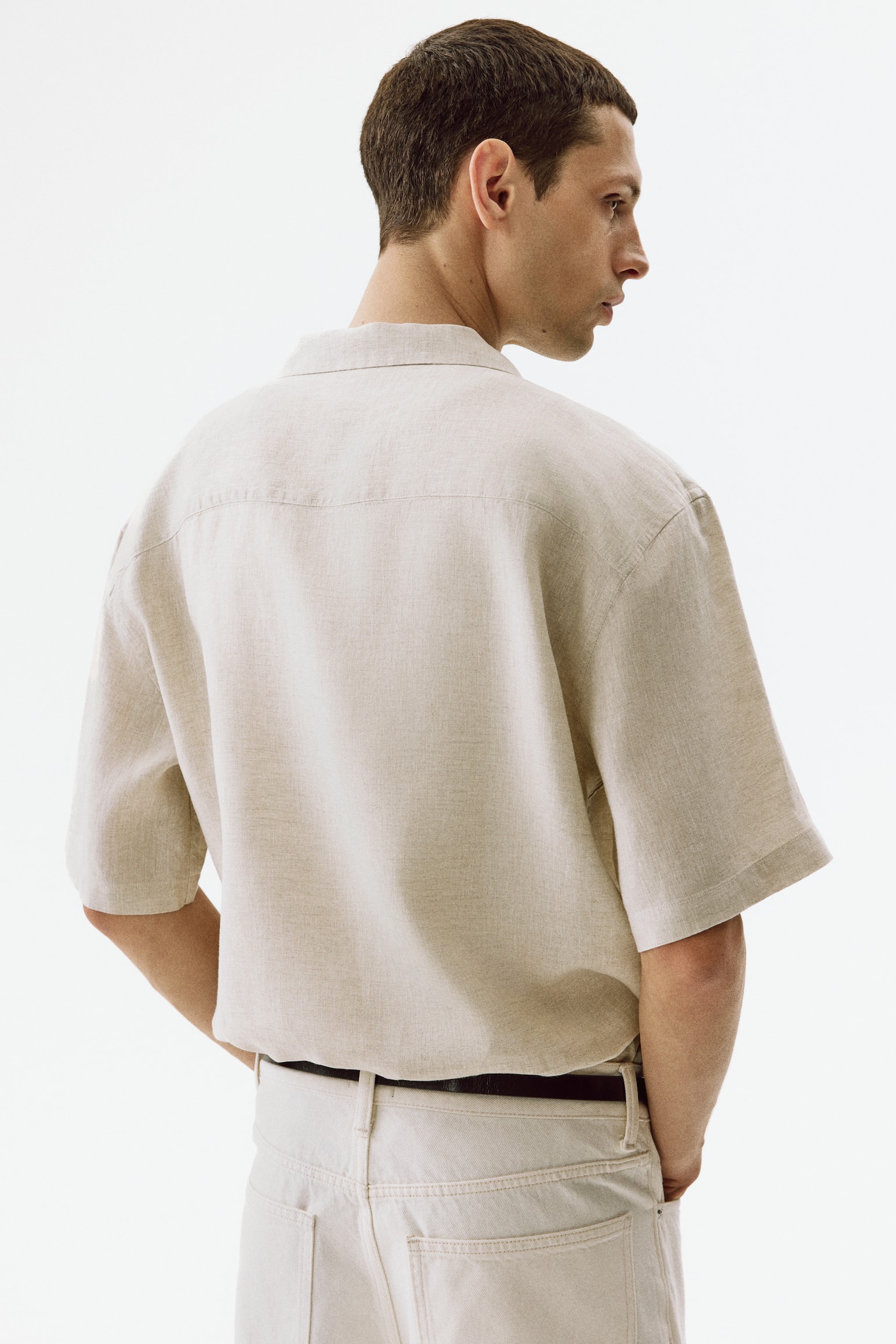 Мужская рубашка H&M Relaxed-Fit Linen Resort, цвет: Светлый бежевый — фото 5