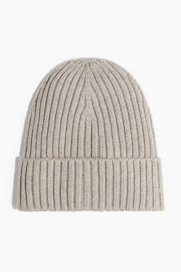 Ribbstickad beanie