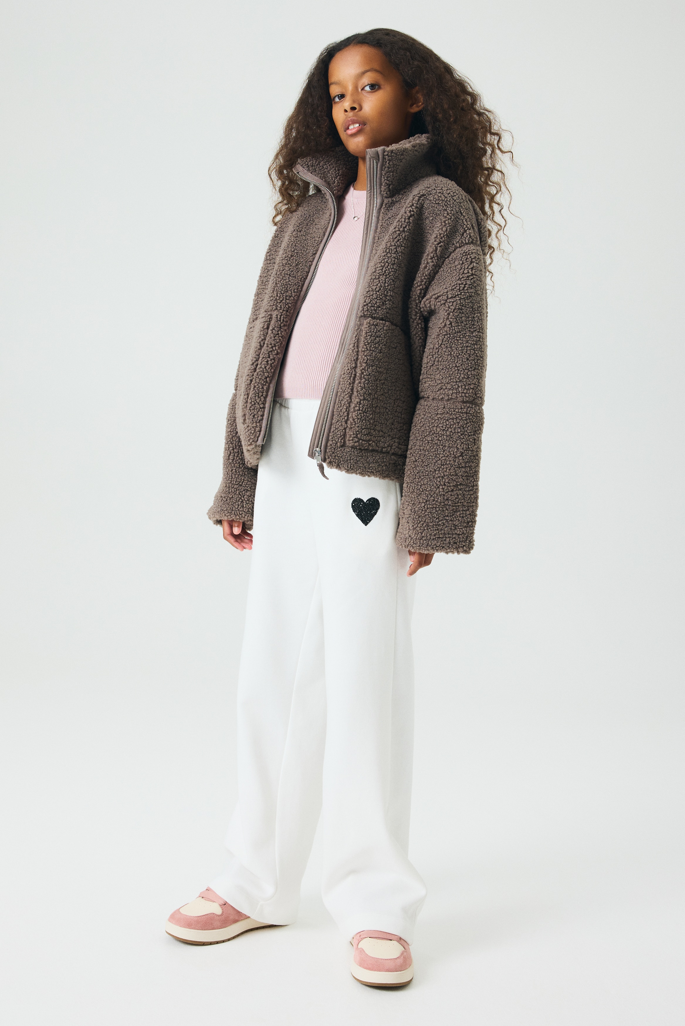 汗衫布料直筒慢跑褲 - 白色/愛心/粉紅色