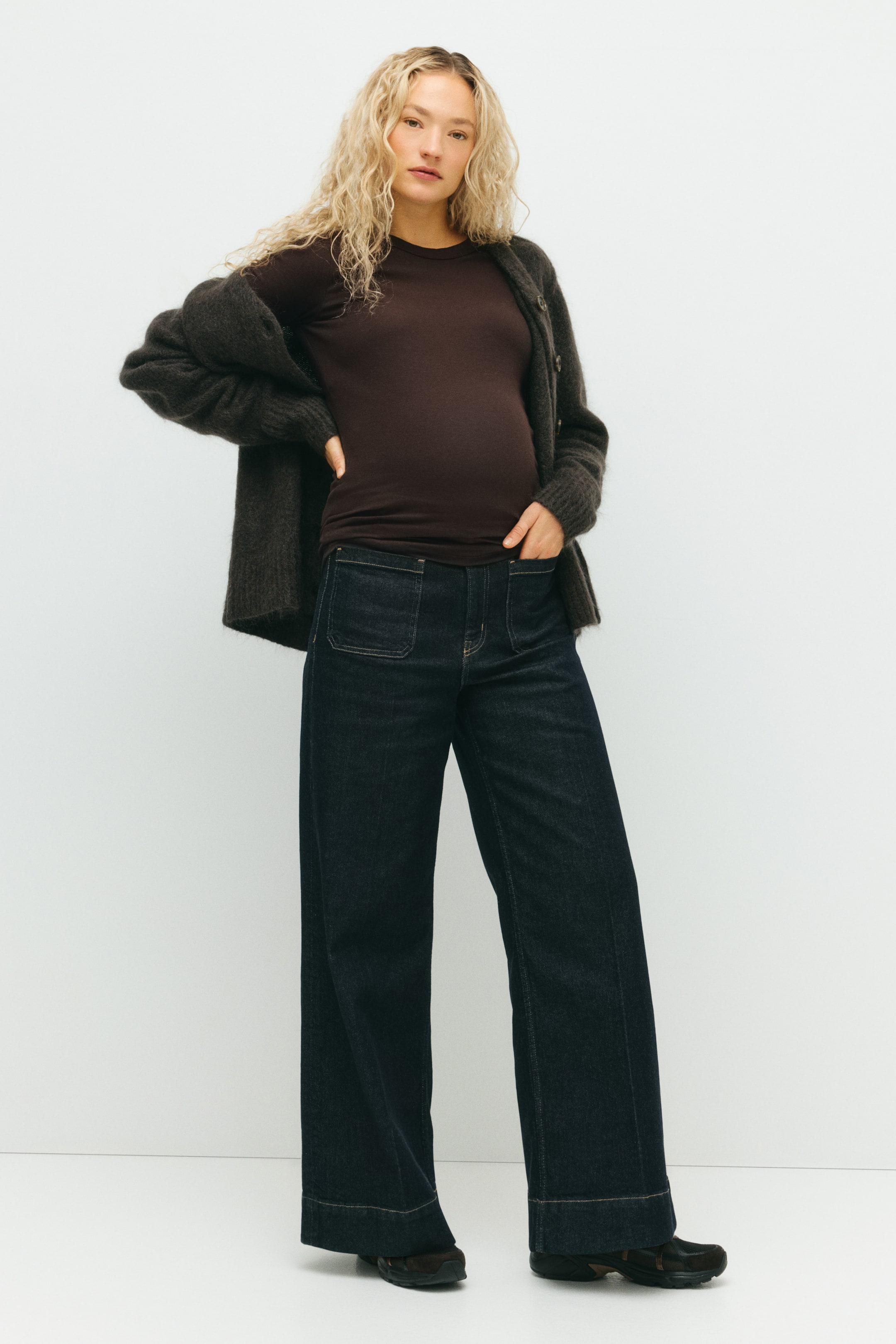 Agrandir l'image: MAMA Top en jersey côtelé - Marron foncé - FEMME | H&M CH 2