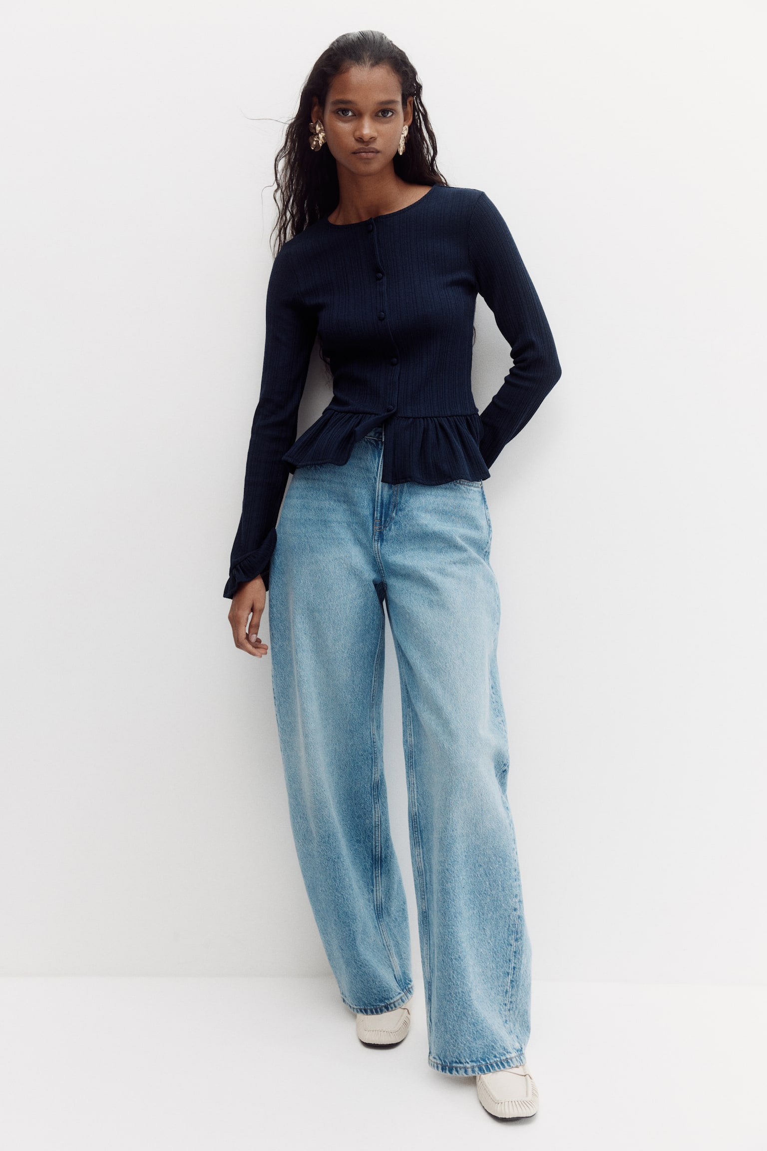 Propínací svetr peplum z žebrovaného úpletu - Námořnická modř/Krémová - 3