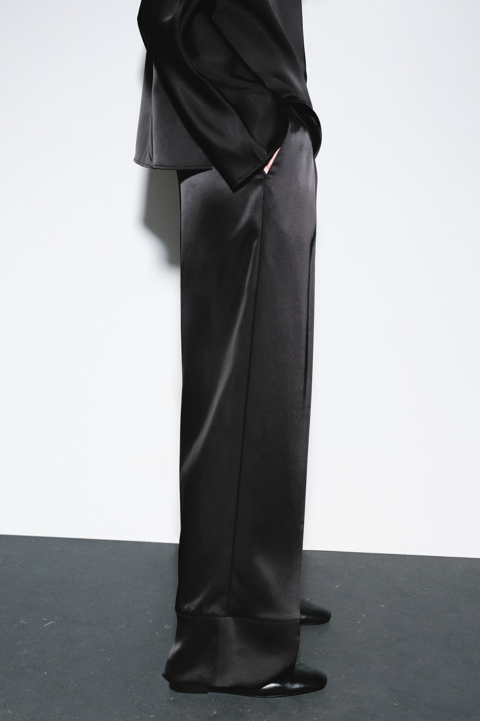Женские брюки H&M Satin Dress Pants, цвет: Чёрный — фото 6