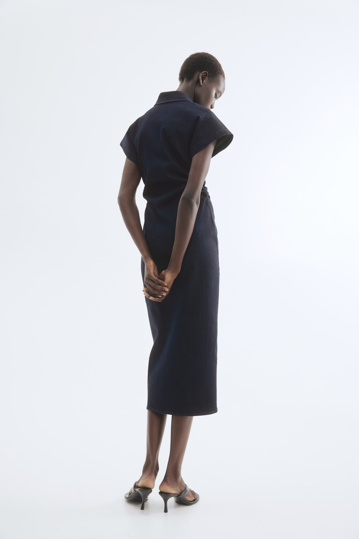 Short-Sleeved Denim Dress - image 3