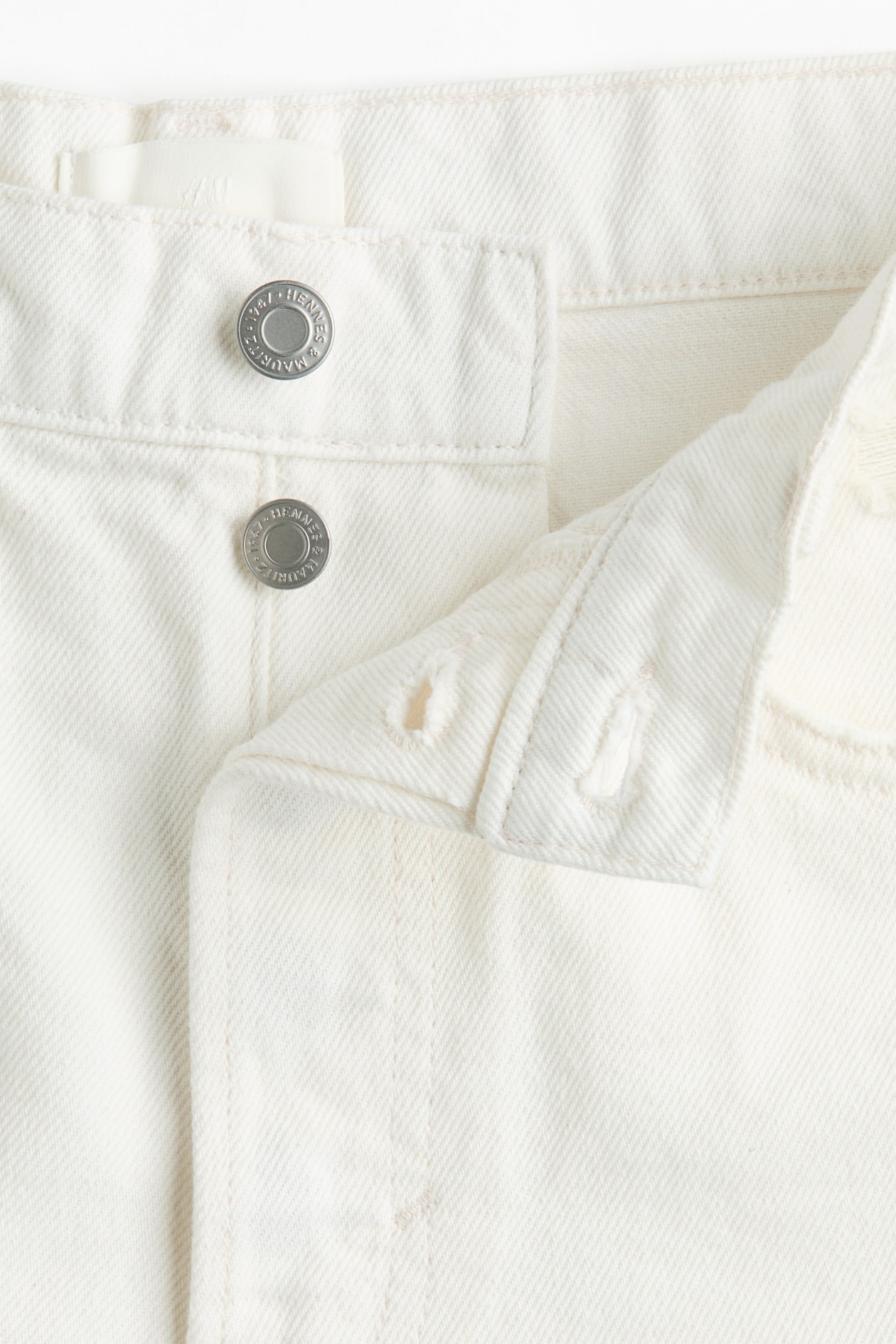Raw-Edge Denim Shorts - image 3