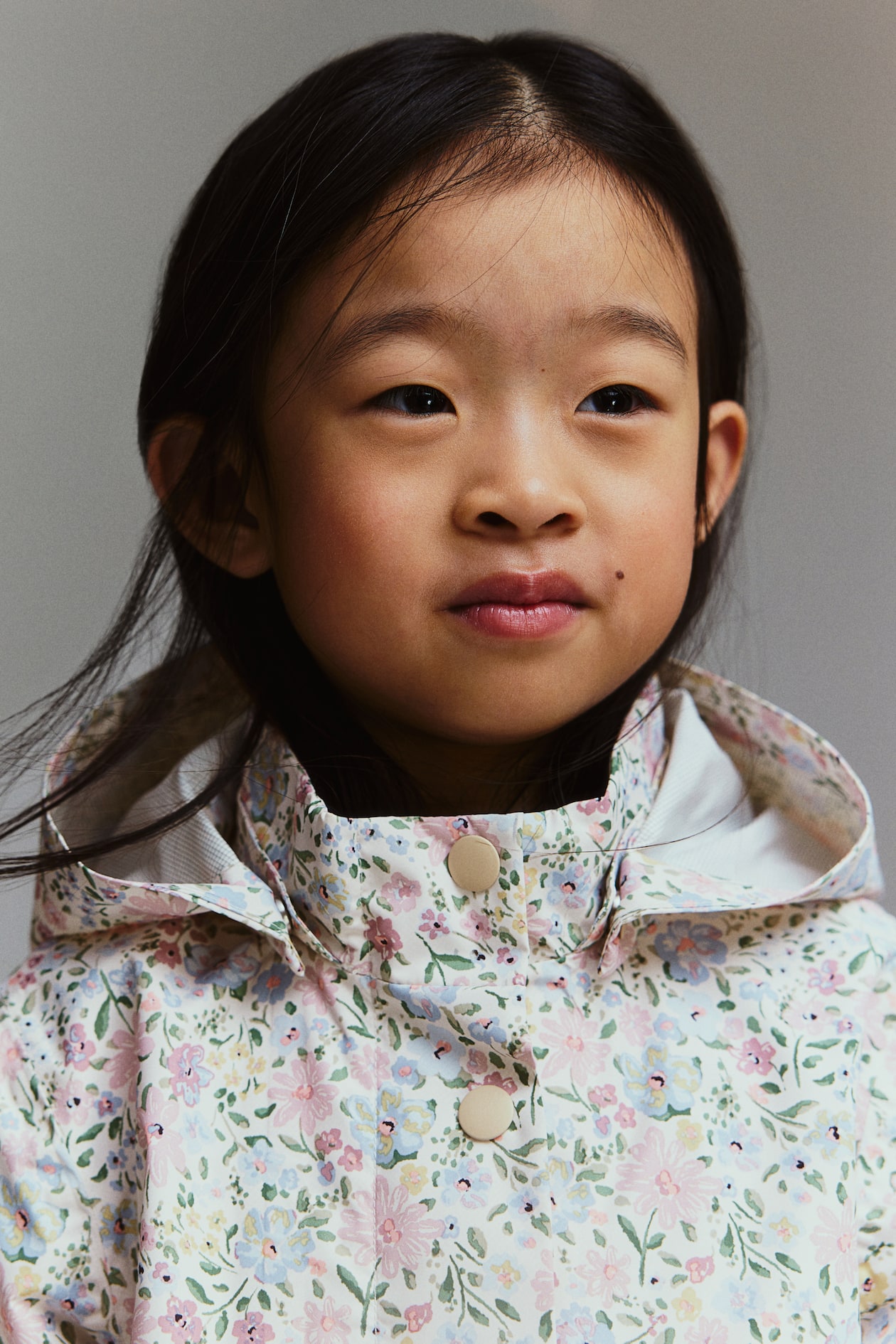 2 5 kerroksinen sadetakki valkoinen kukkakuvio kids h m fi