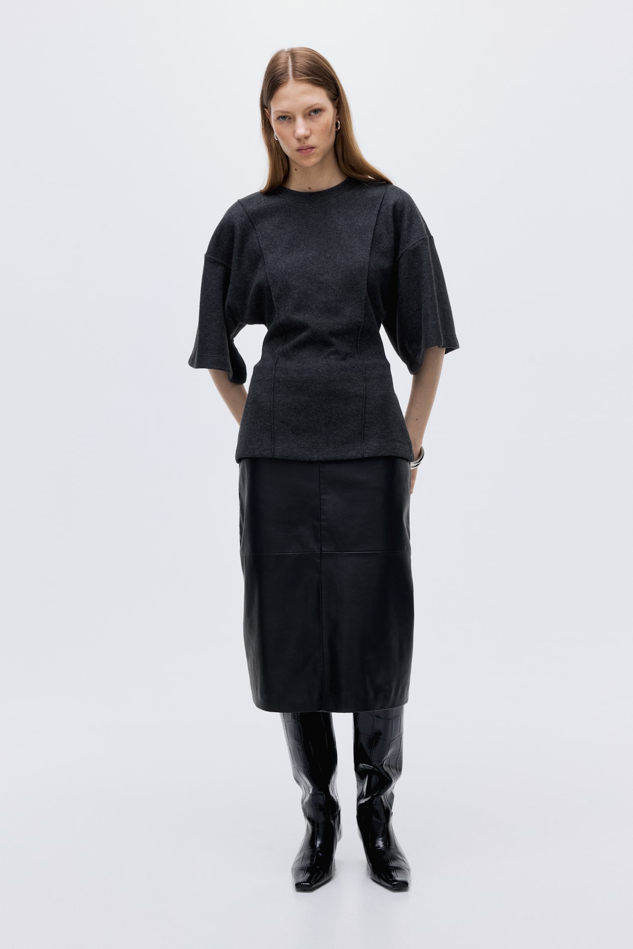 Loose-Fit Fine-Knit Top - image 2