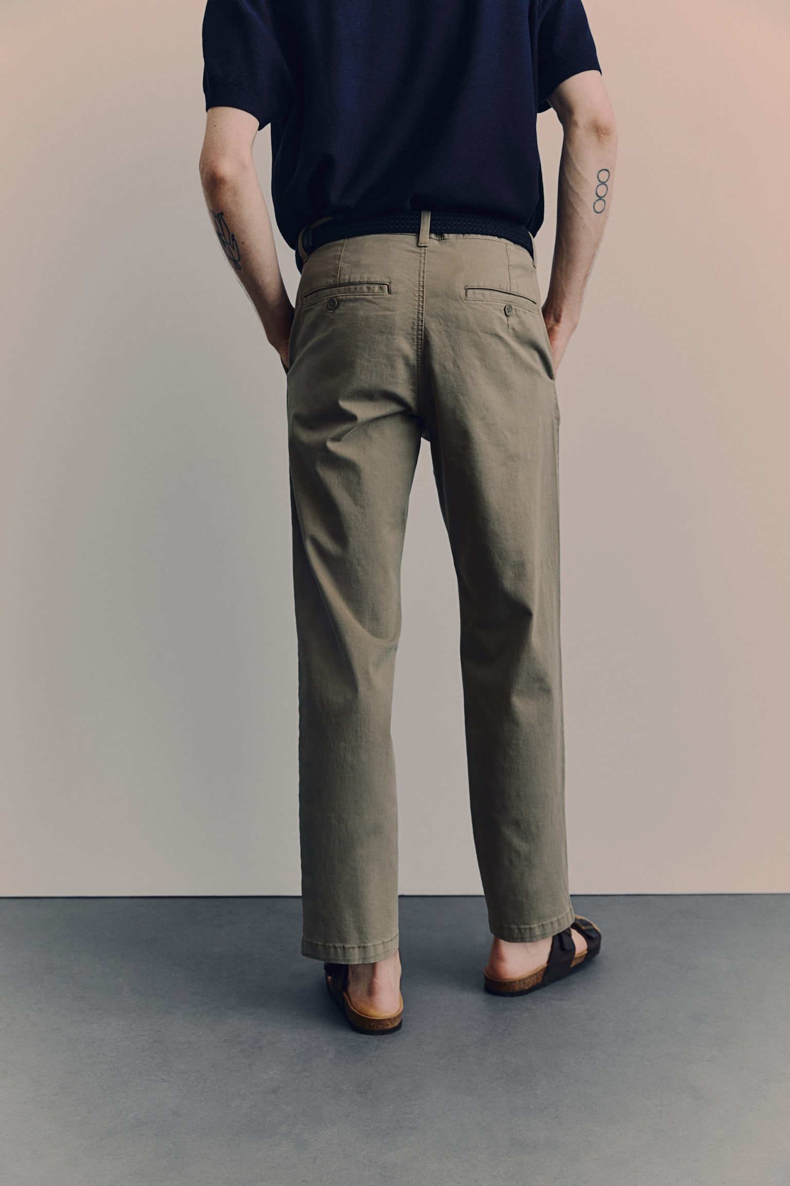 Regular Fit Cropped cotton chinos - Khaki green/White - 3