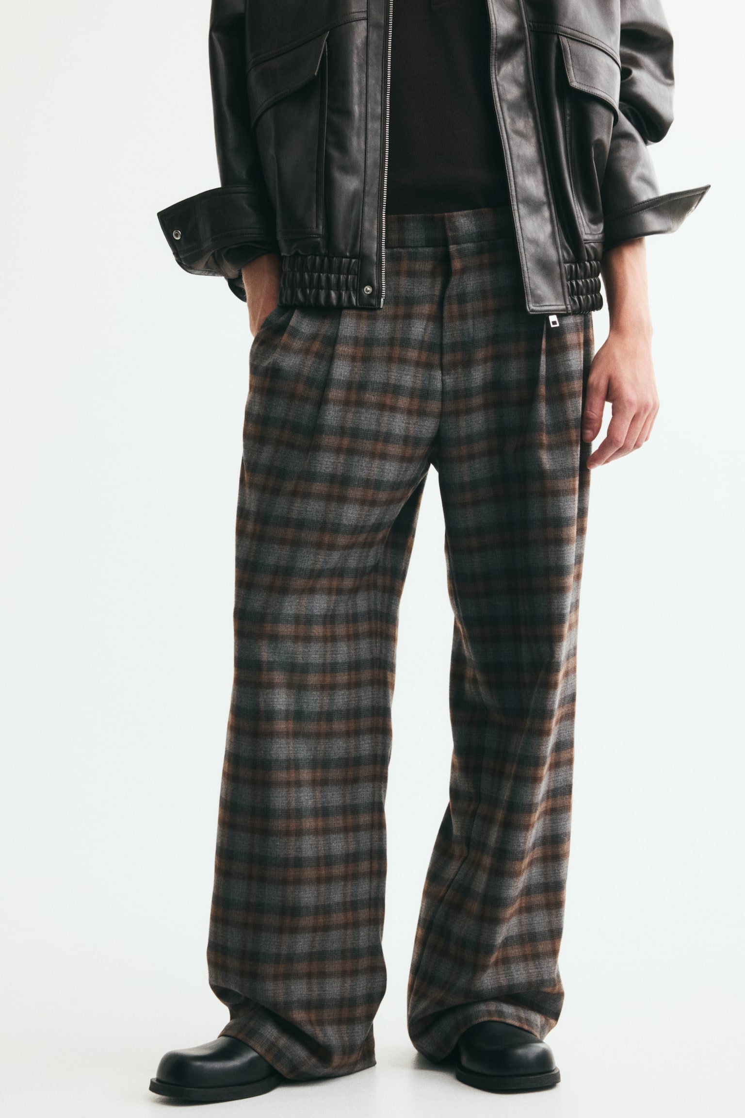 Мужские брюки H&M Oversized Wide-Leg Tailored, цвет: Серый / Клетчатый — фото 3