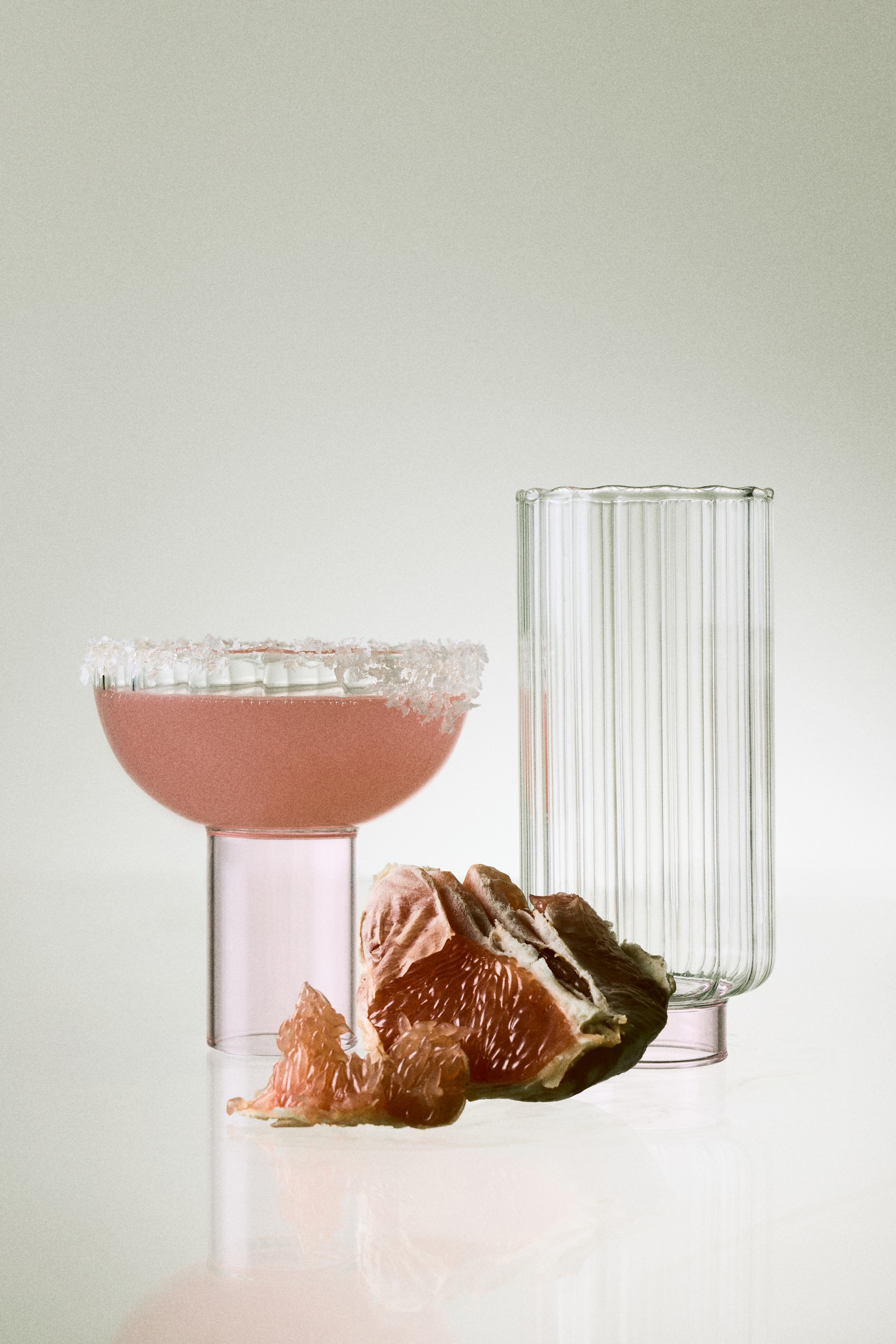 H & M - フルーテッドハイボールグラス 2個セット - ピンク