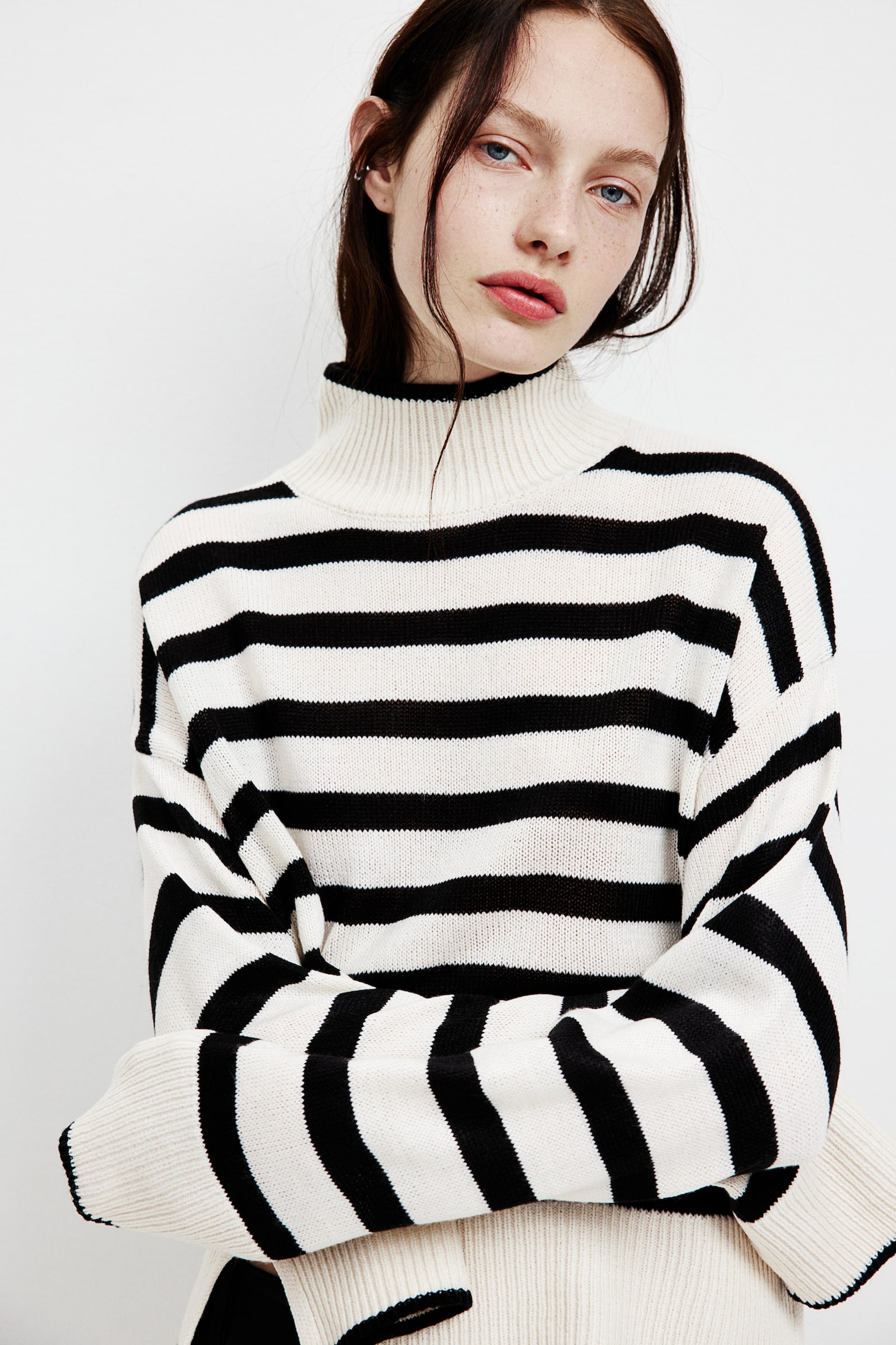 Fine-knit turtleneck jumper - Cream/Striped/Burgundy/Black/Cream - 7