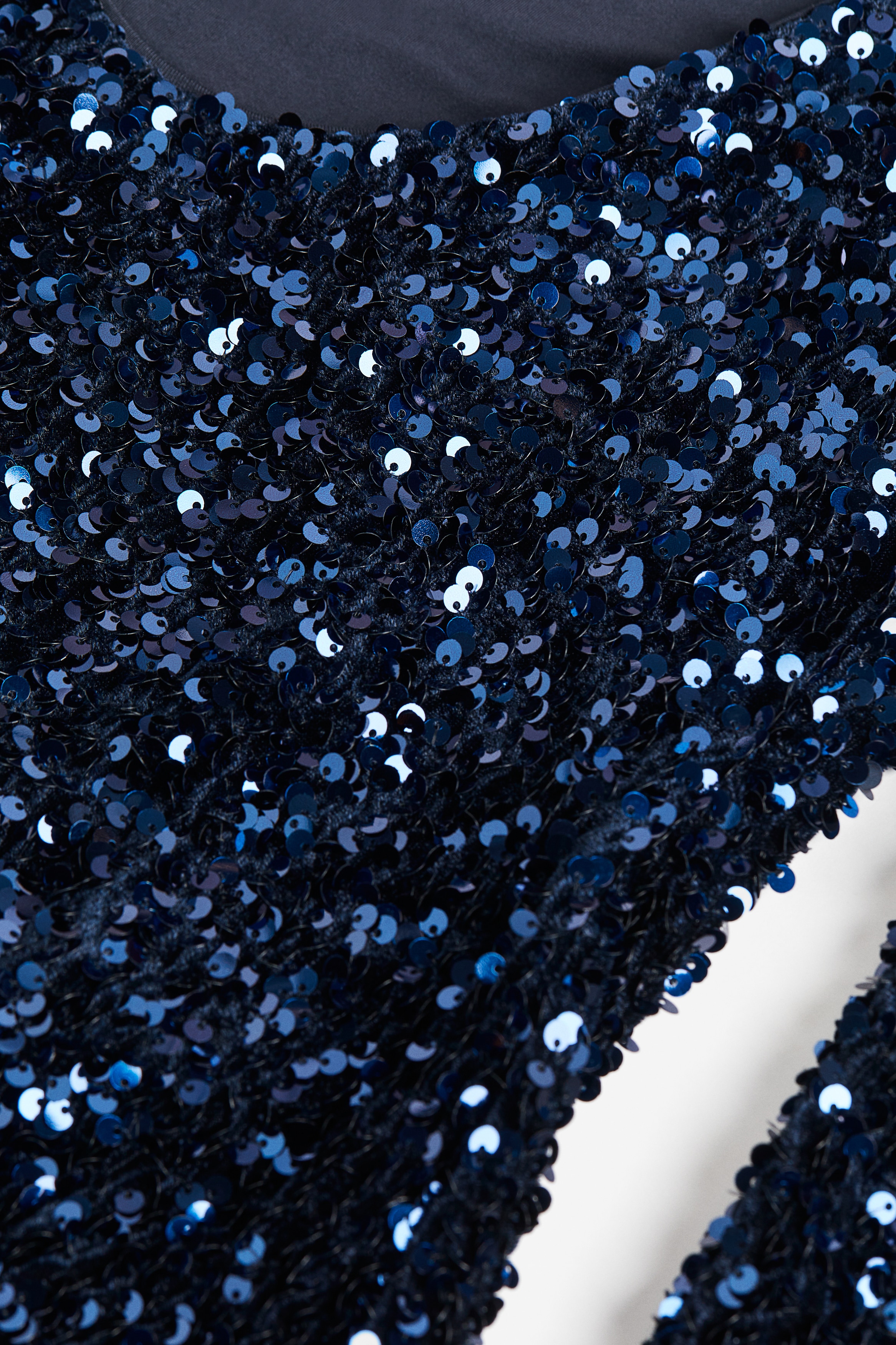 Women's Dark blue Sequined deep-back dress | H&M GB
