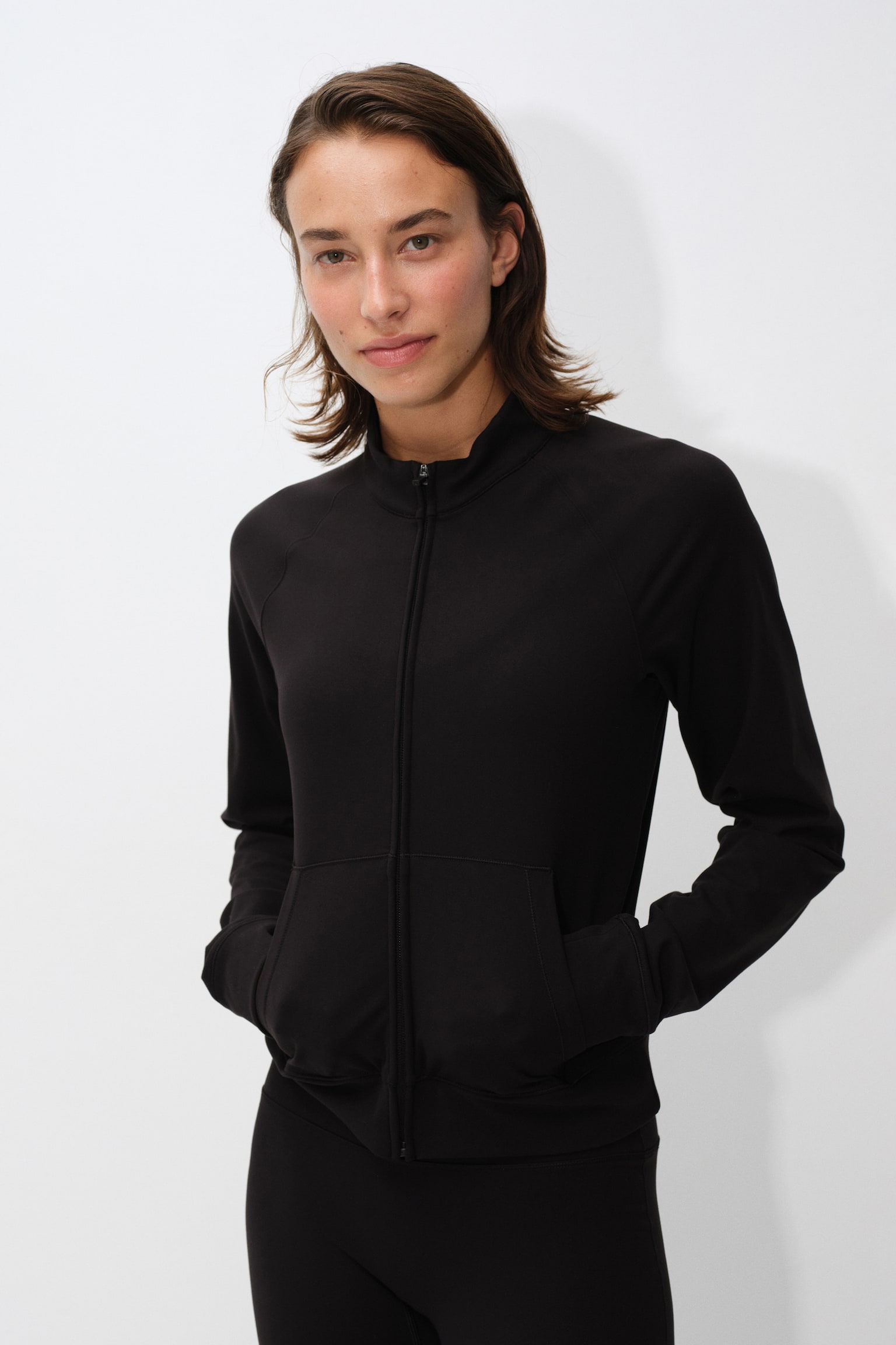 Женская куртка H&M Activewear Jacket with SoftMove™, цвет: Чёрный — фото 3