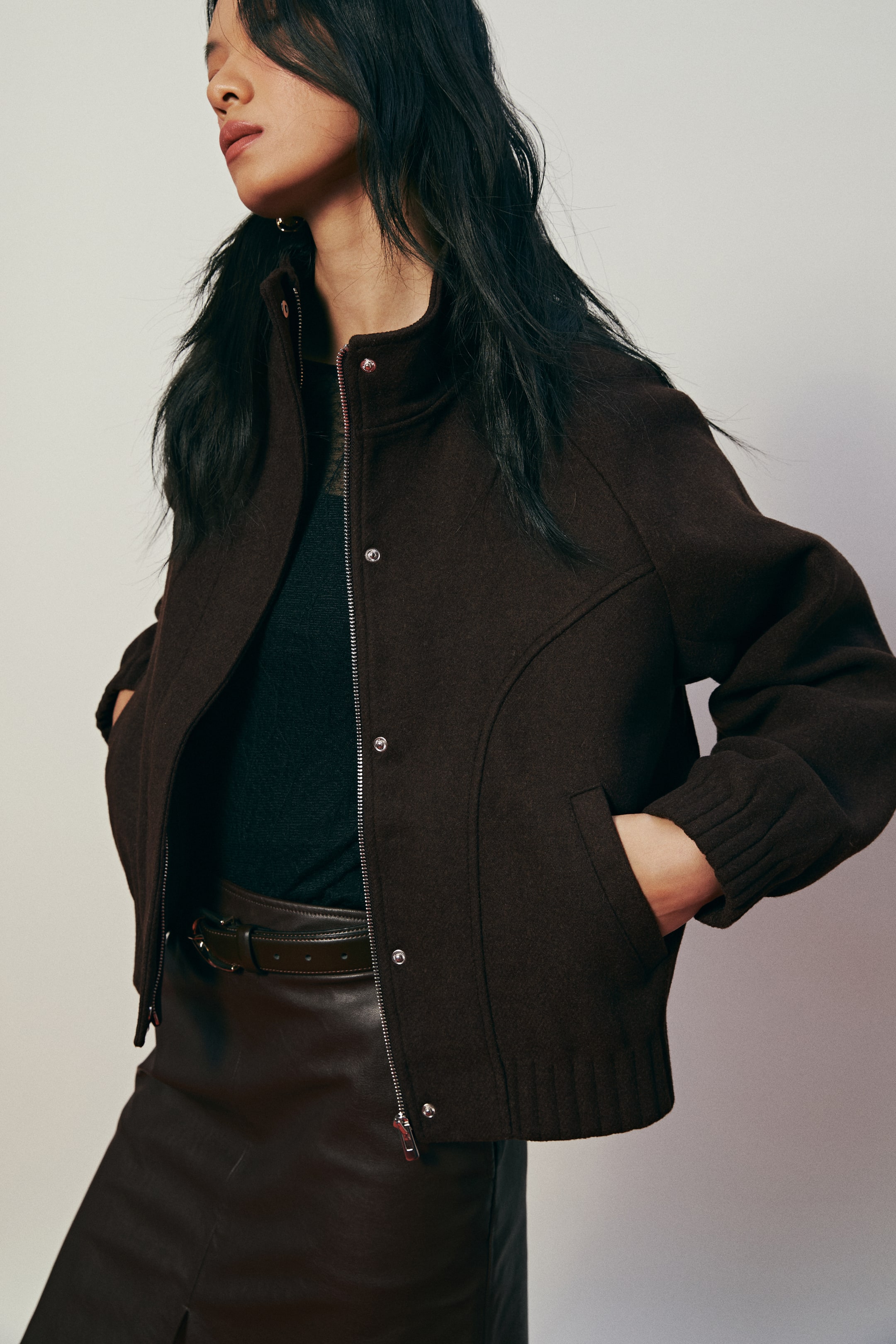 拡大画像を表示: フェルトジャケット - ダークブラウン - レディース | H&M JP 3