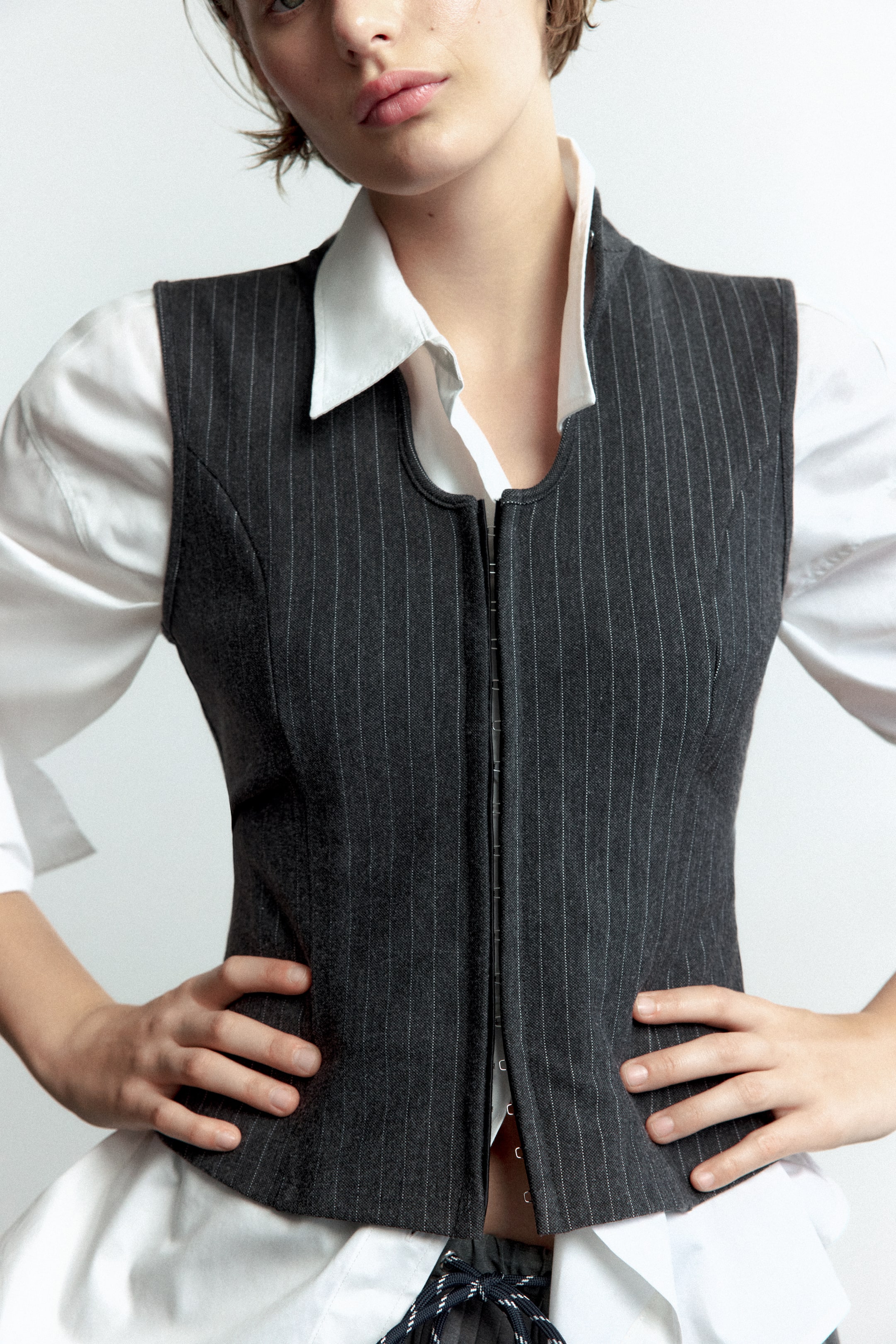 Piqué Keyhole Top