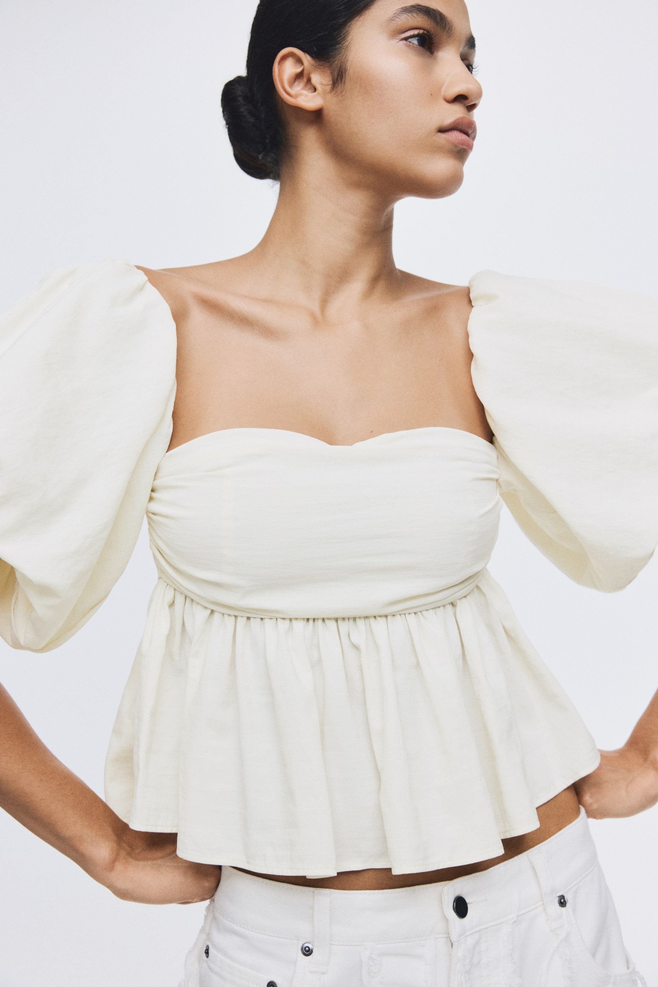 Ver imagen más grande: Top off-the-shoulder - Crema - MUJER | H&M ES 1