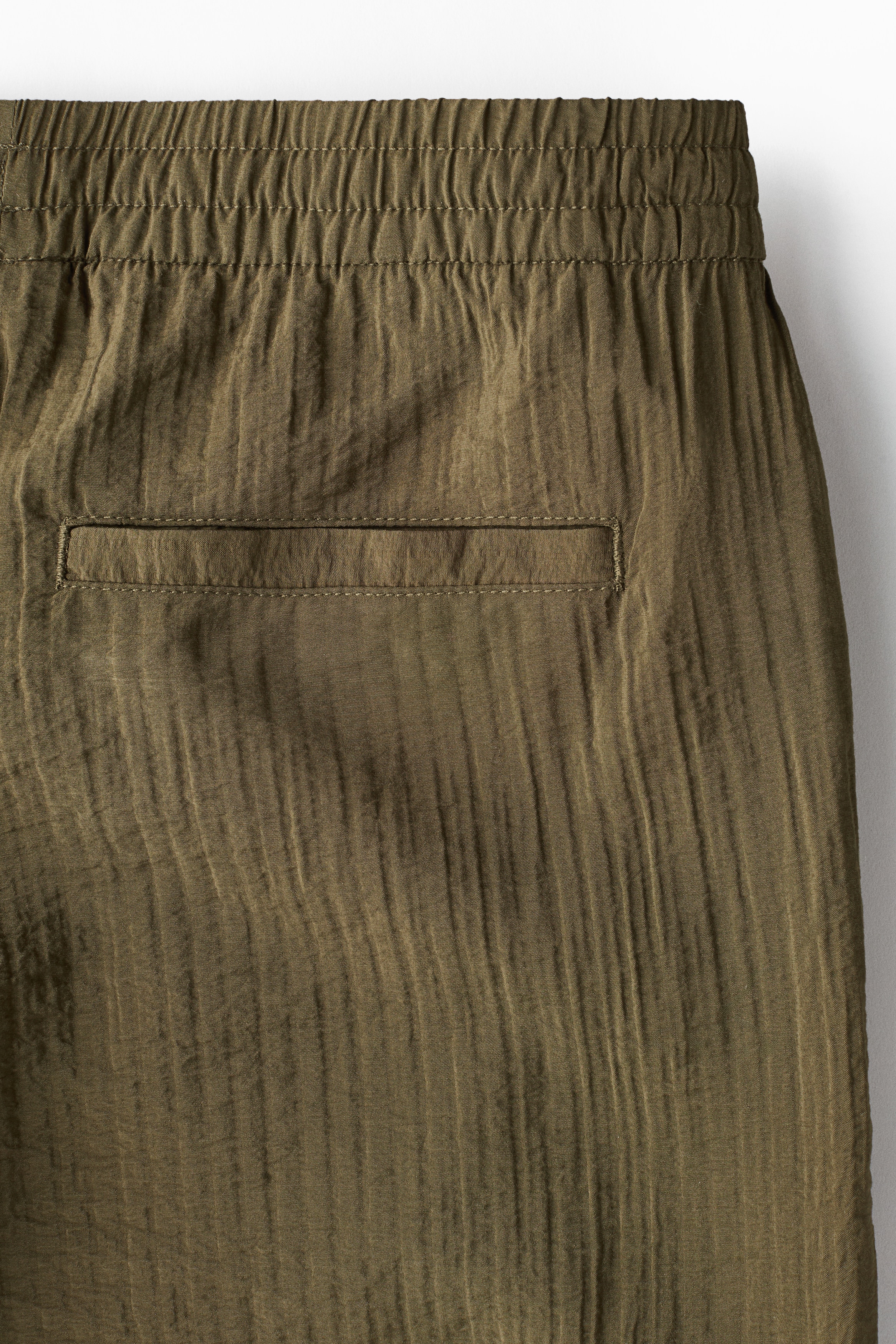 Relaxed Fit textured trousers