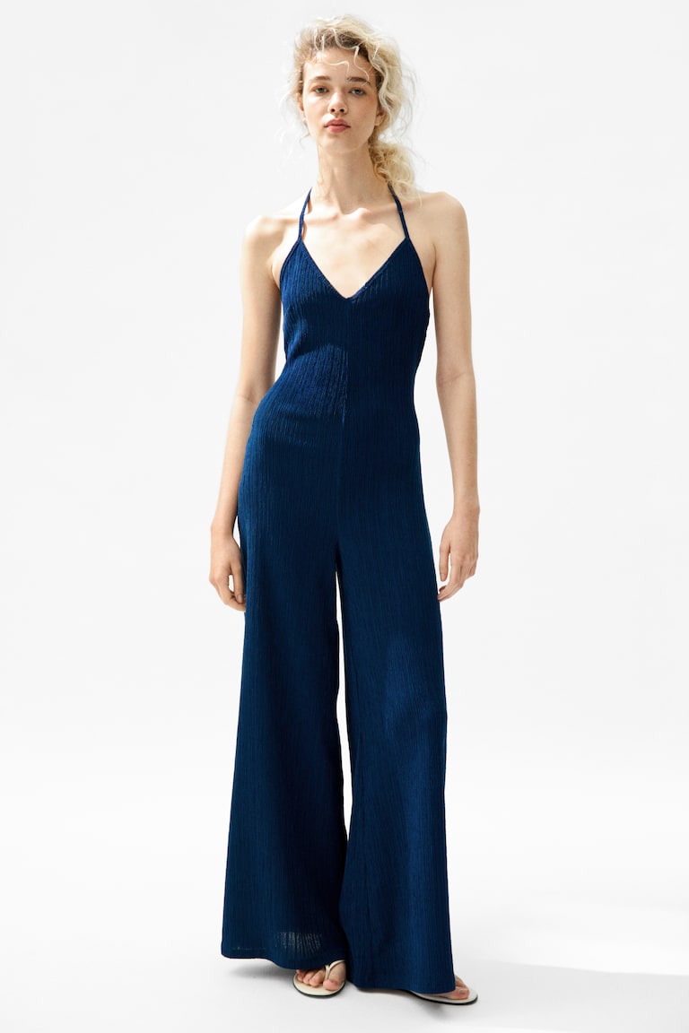 Kombinezon s halter izrezom