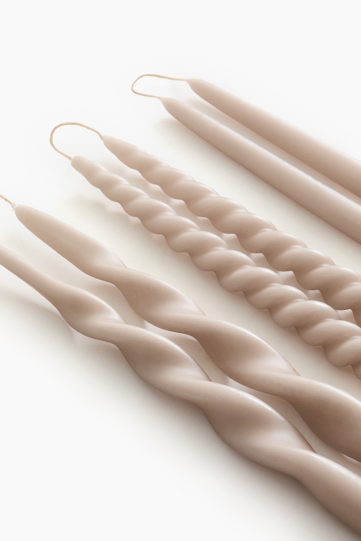 מארז 6 נרות ארוכים לפמוטים - בז' בהיר/חום כהה/לבן/חום כהה/ורוד בהיר/בז' אפרפר בהיר/ירוק כהה - 3