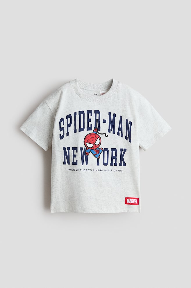 Playera Loose-fit con diseño - Gris jaspeado claro/Spider-Man/Verde menta/Sonic the Hedgehog/Marfil/Marvel Comics/Rojo claro/Spidey/Blanco/Hot Wheels/Rojo/Marvel Comics/Gris oscuro/Marvel Comics/Crema/Snoopy/Gris/Spider-Man/Blanco/Toy Story - 1