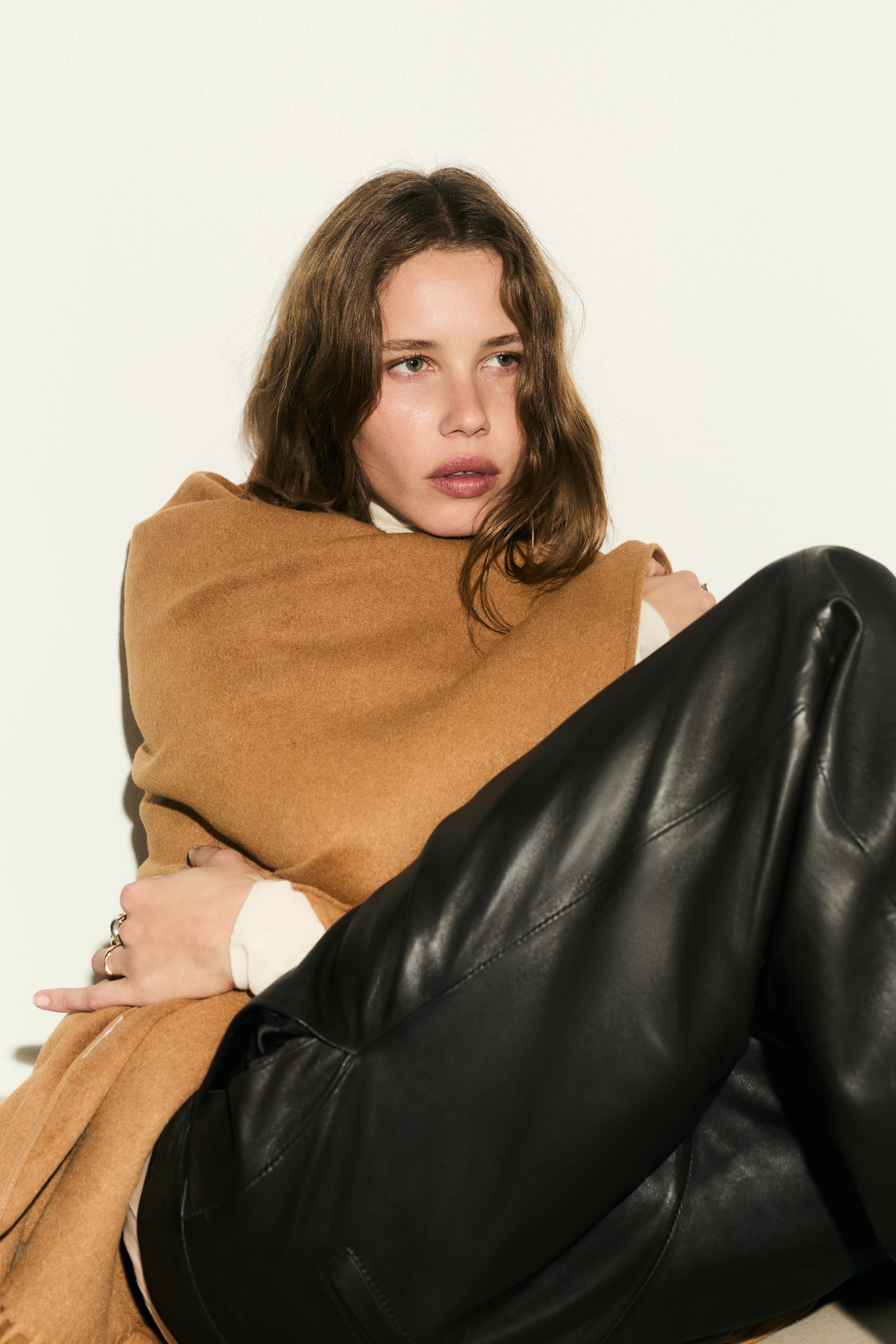 Agrandir l'image: Cape en laine mélangée - Beige foncé - FEMME | H&M BE 4