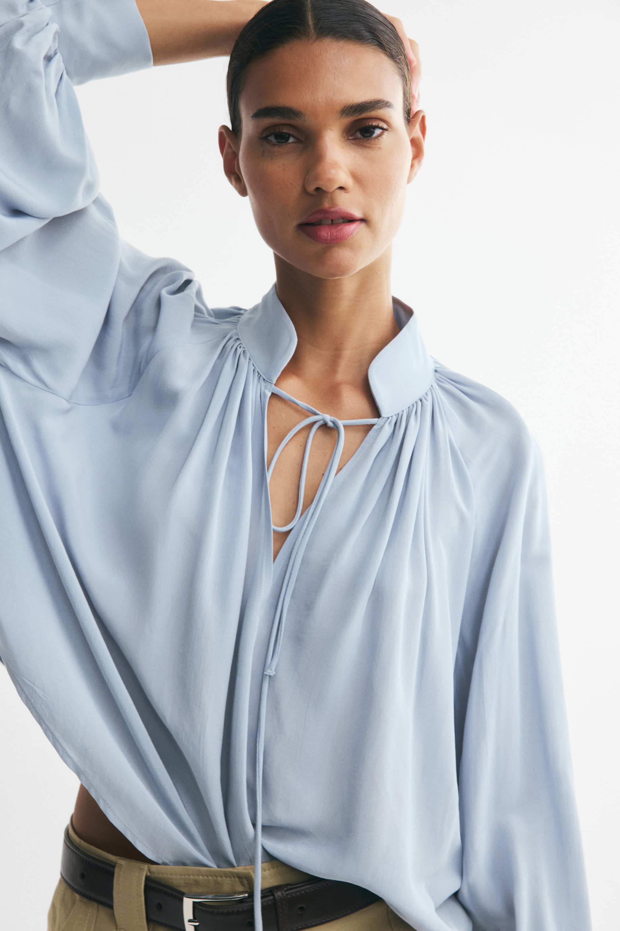 View larger image: Viscose Balloon-Sleeved Blouse - Light dusty blue - Ladies | H&M US 1