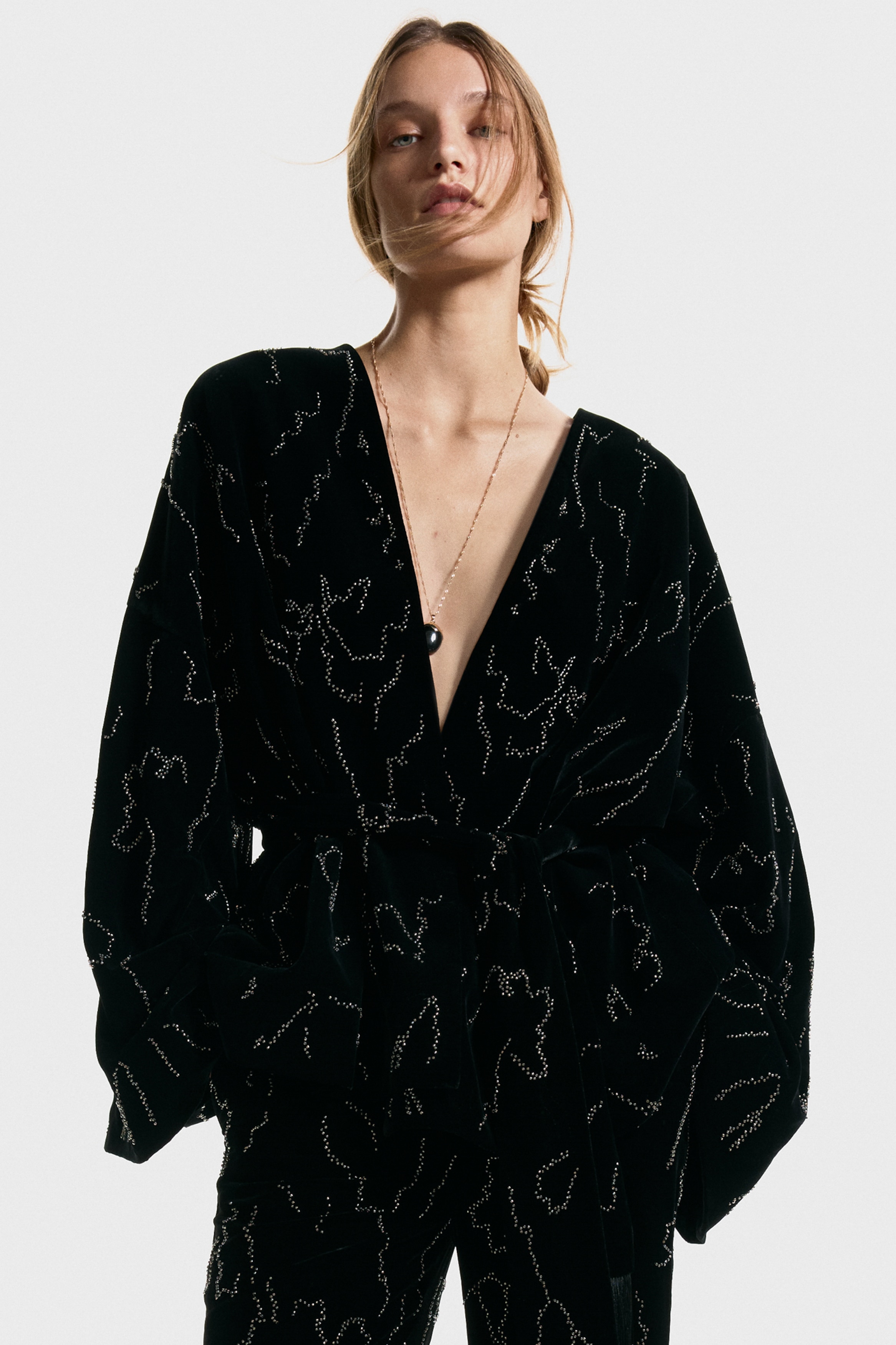 H & M - ベルテッドスローオンブレザー - ブラック