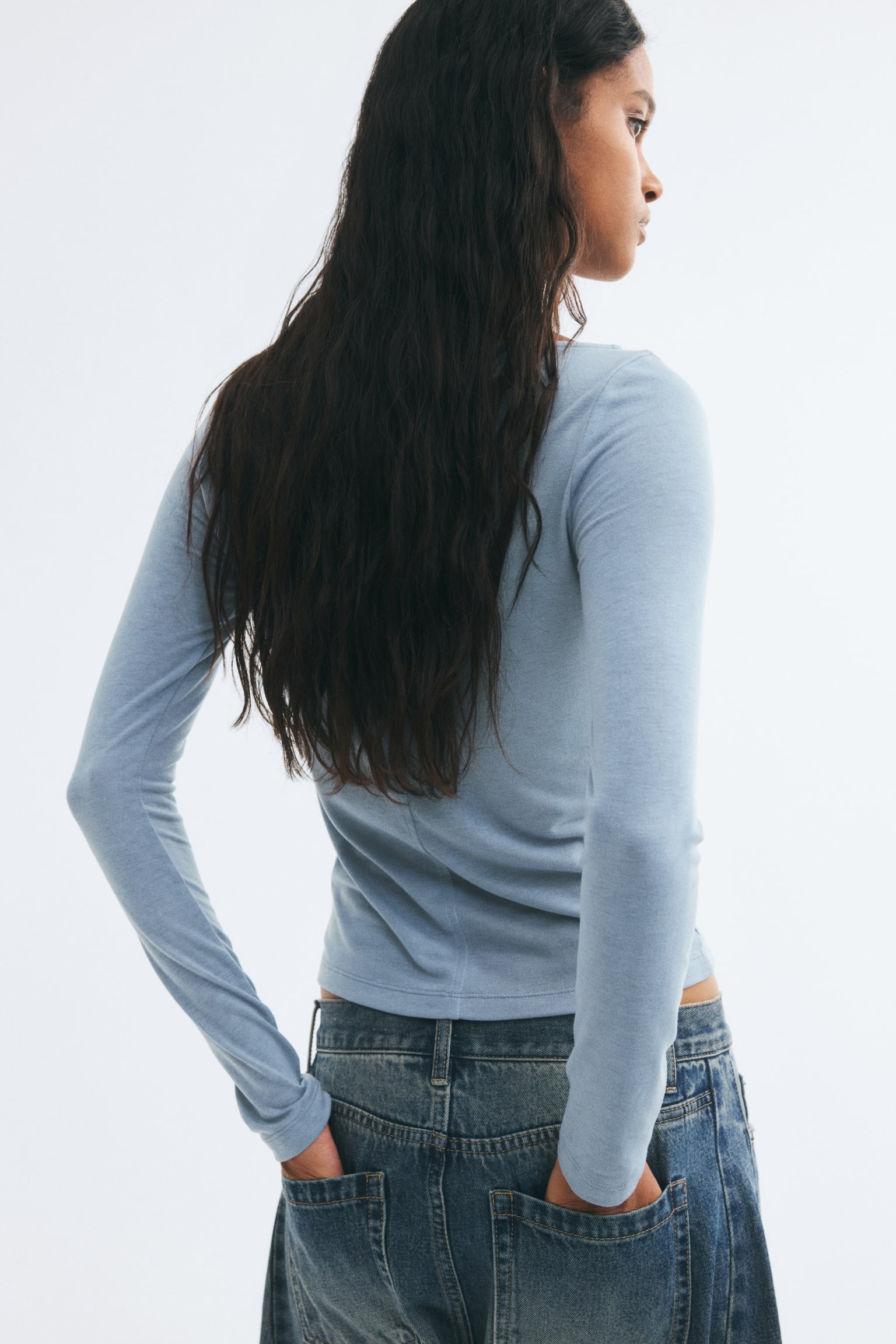 Женский топ H&M Button-Detail Boat-Neck Top, цвет: Светлый пыльный синий — фото 4