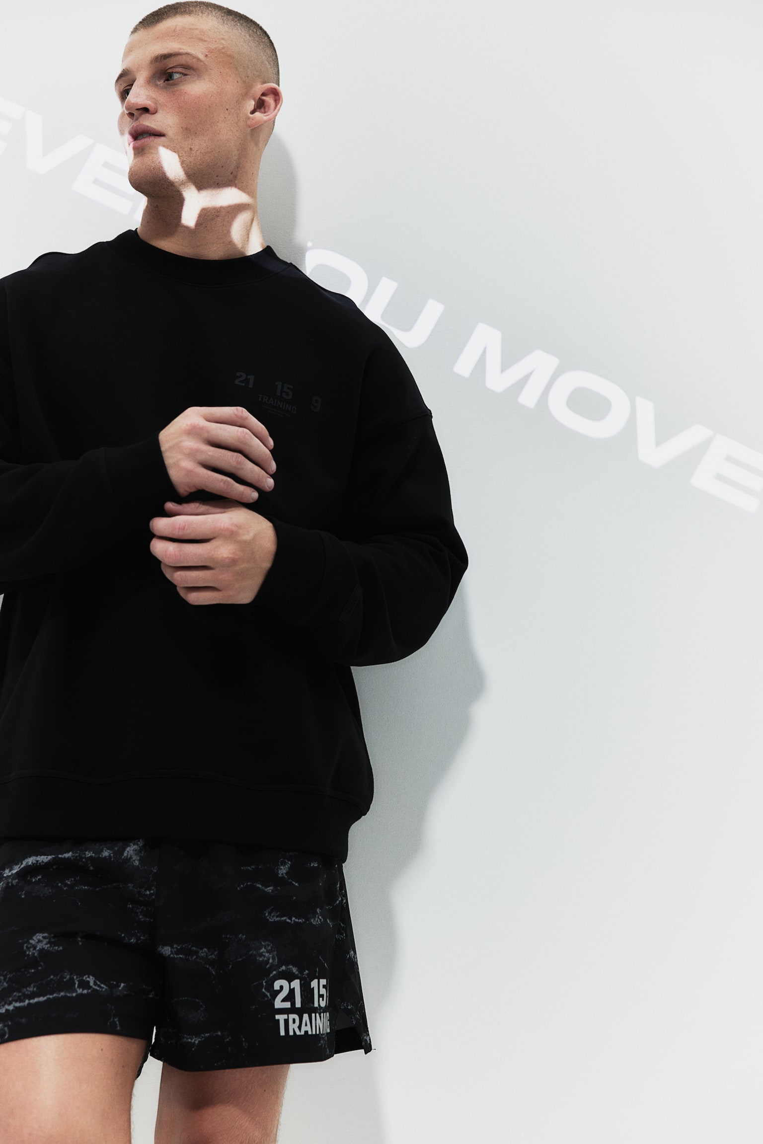 Loose Fit Activewear Sweater In DryMove™ - Black/Light grey marle - 8