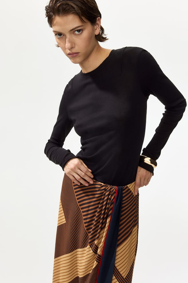 Falda cruzada de viscosa - Café/Diseño - 4
