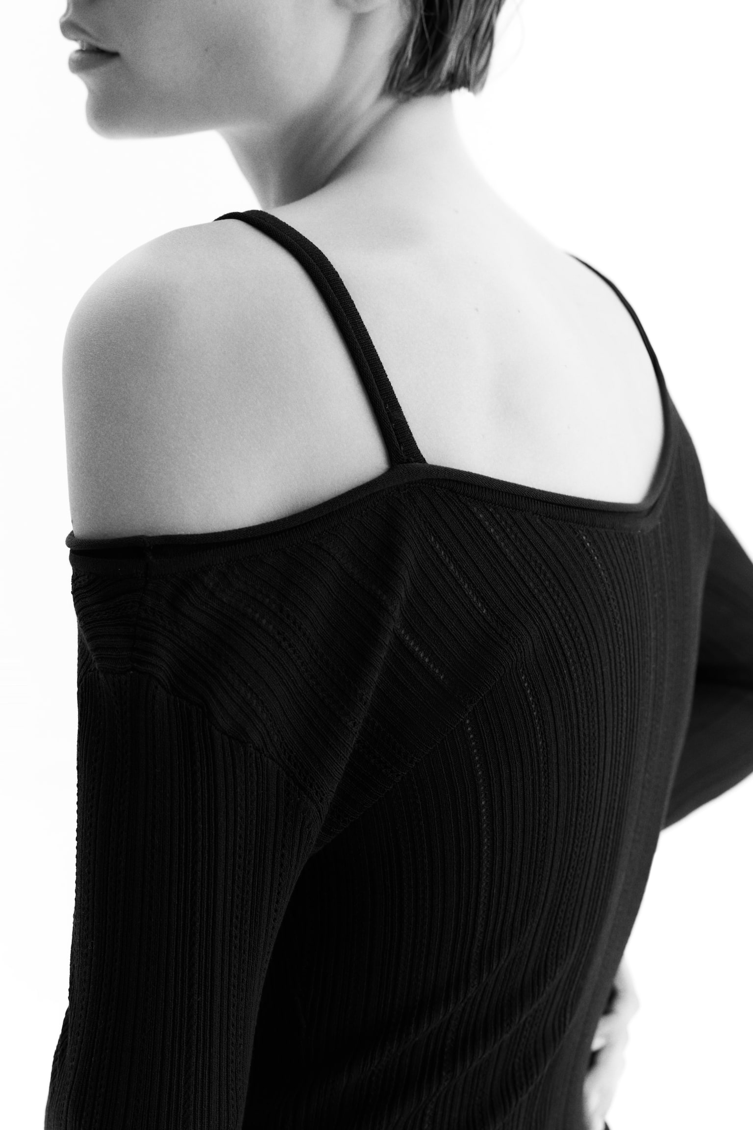 В’язаний топ у рубчик - Чорний - 4