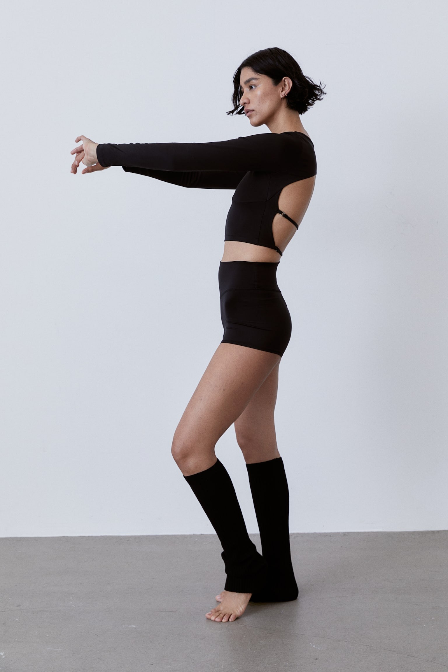 Cropped Activewear Top In SoftMove™ - Black/Rust brown - 7