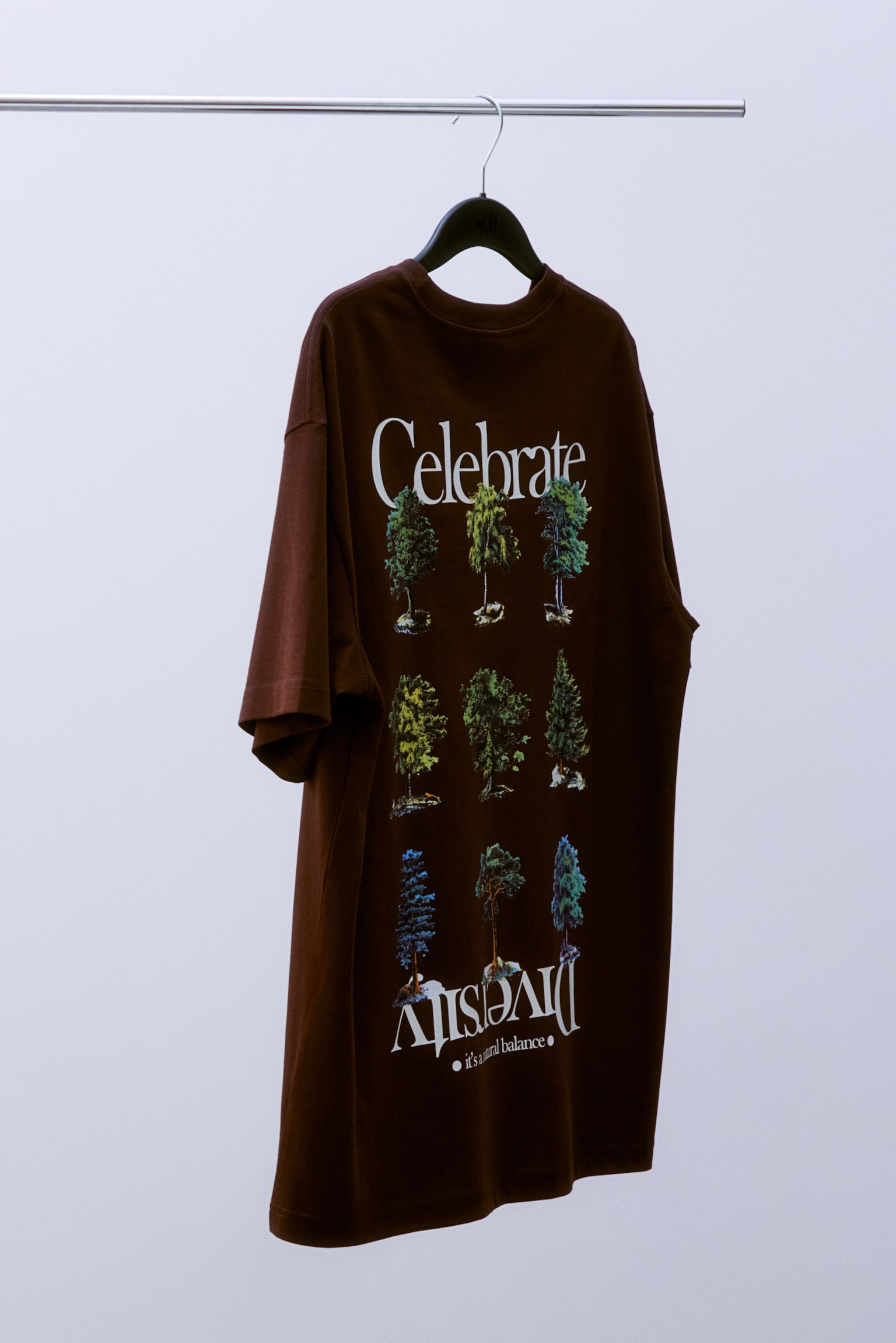 Loose Fit Printed T-shirt - Brown/Celebrate Diversity/Green/Grow/White/Celestial Blues/Brown/Mushrooms/Dark blue/Total/White/Bloomcraft/Pistachio green/Be Kind/Black/Word/White/Glow/White/Essentials/Light beige/White/Disco Kebab/Cream/Nature/Brown/Tectonics - 8